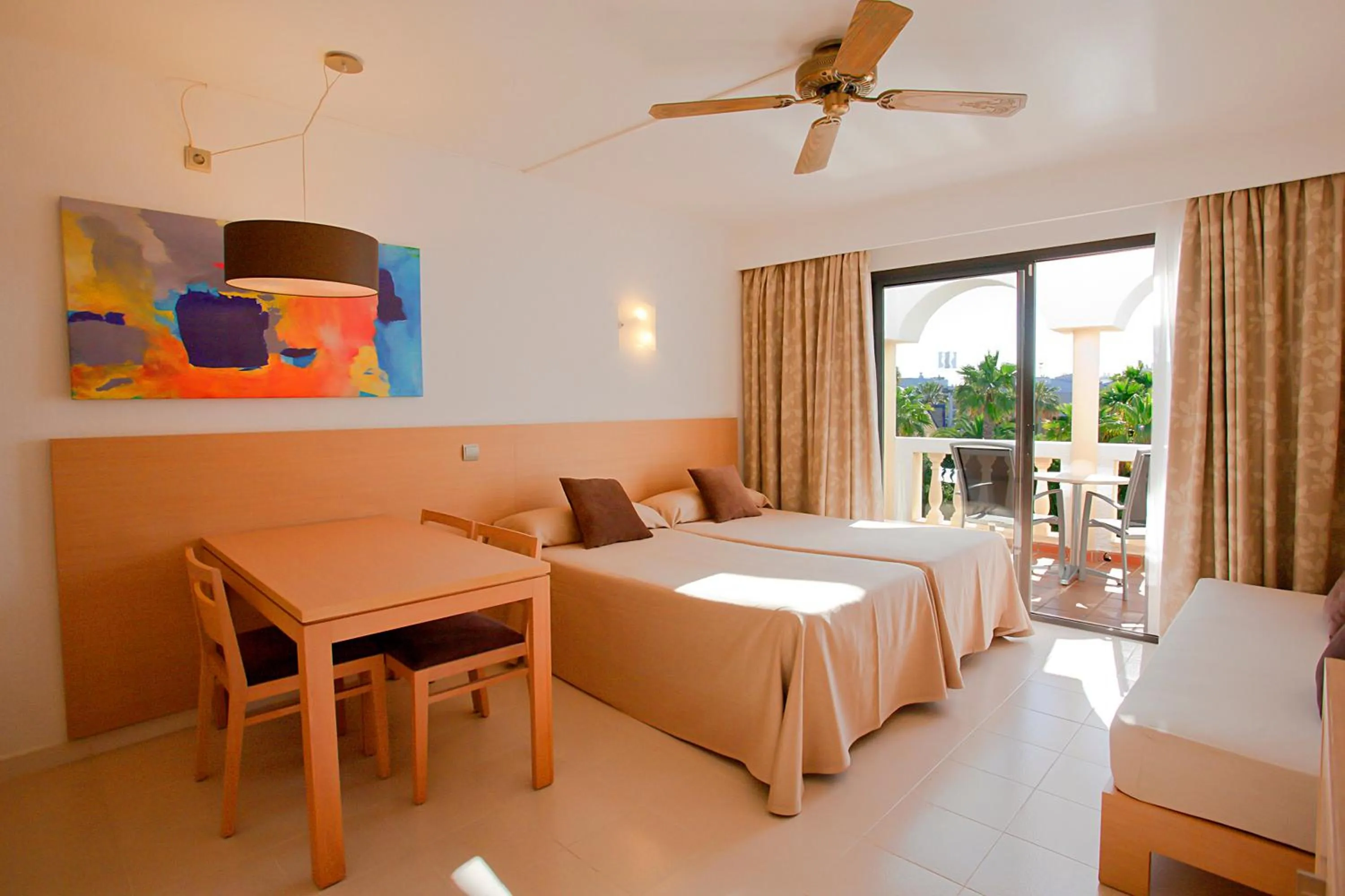 Bed in Hipotels Mediterraneo Club