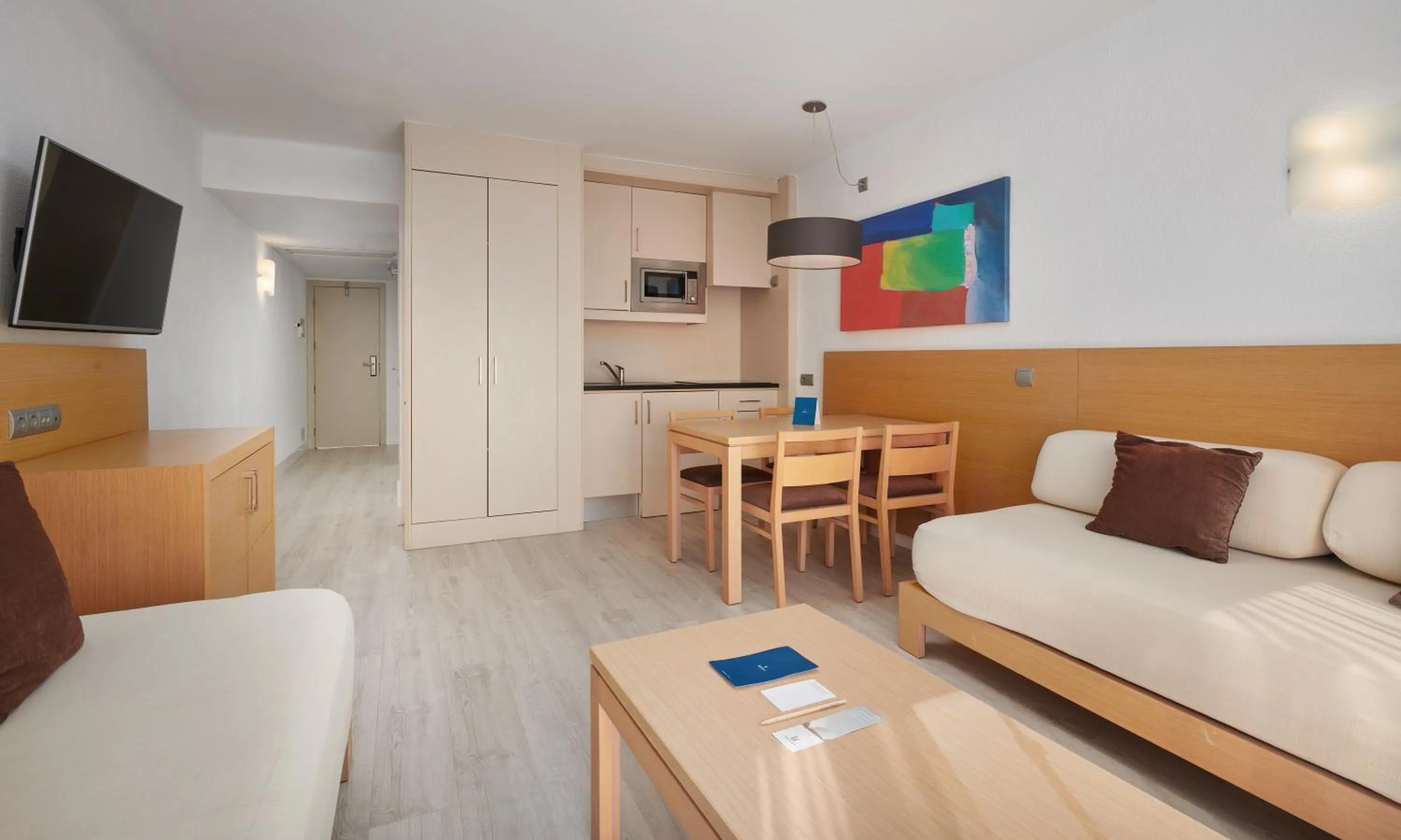 TV and multimedia in Hipotels Mediterraneo Club