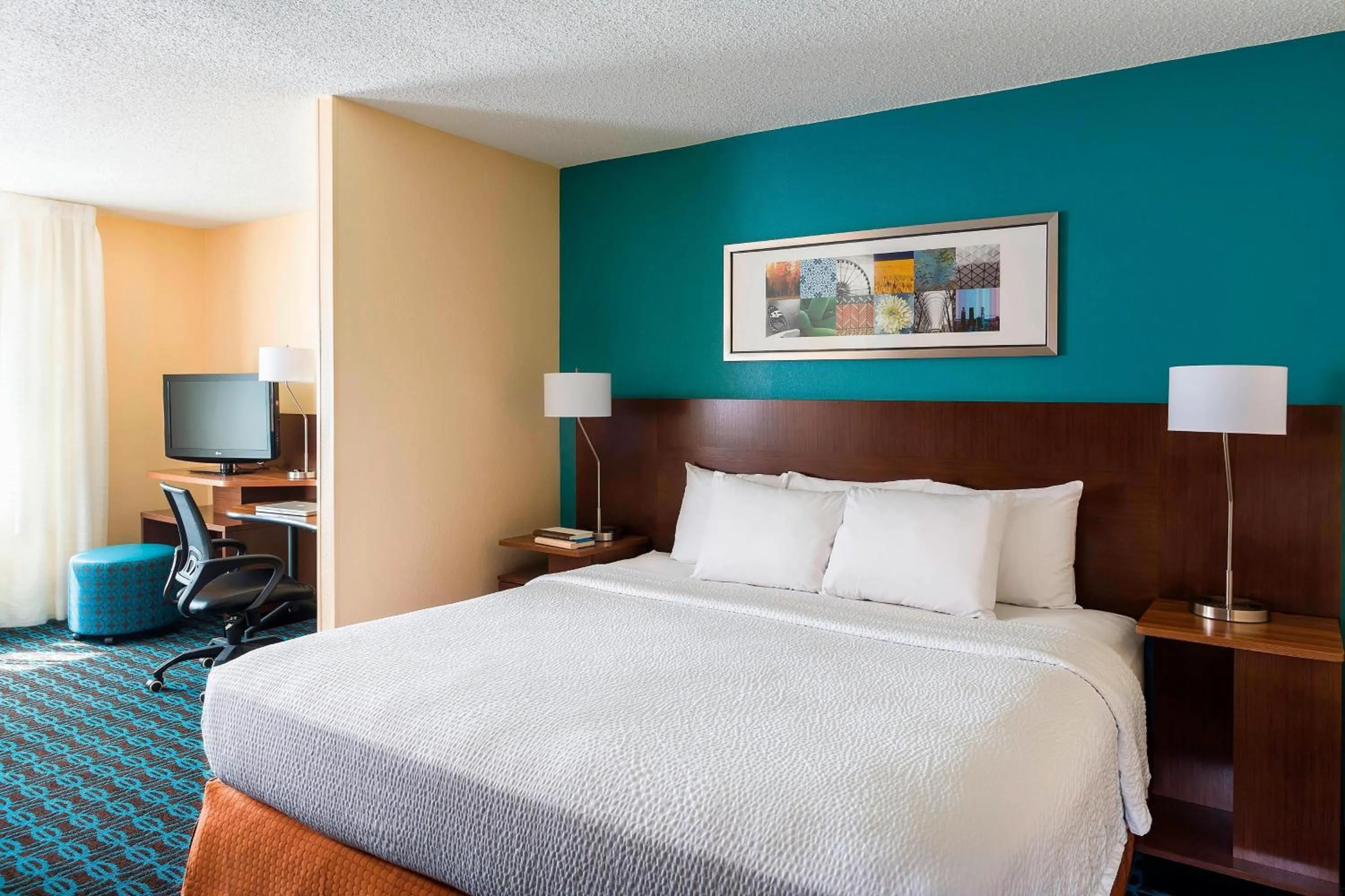 Bedroom, Bed in Fairfield Inn & Suites Dallas Park Central