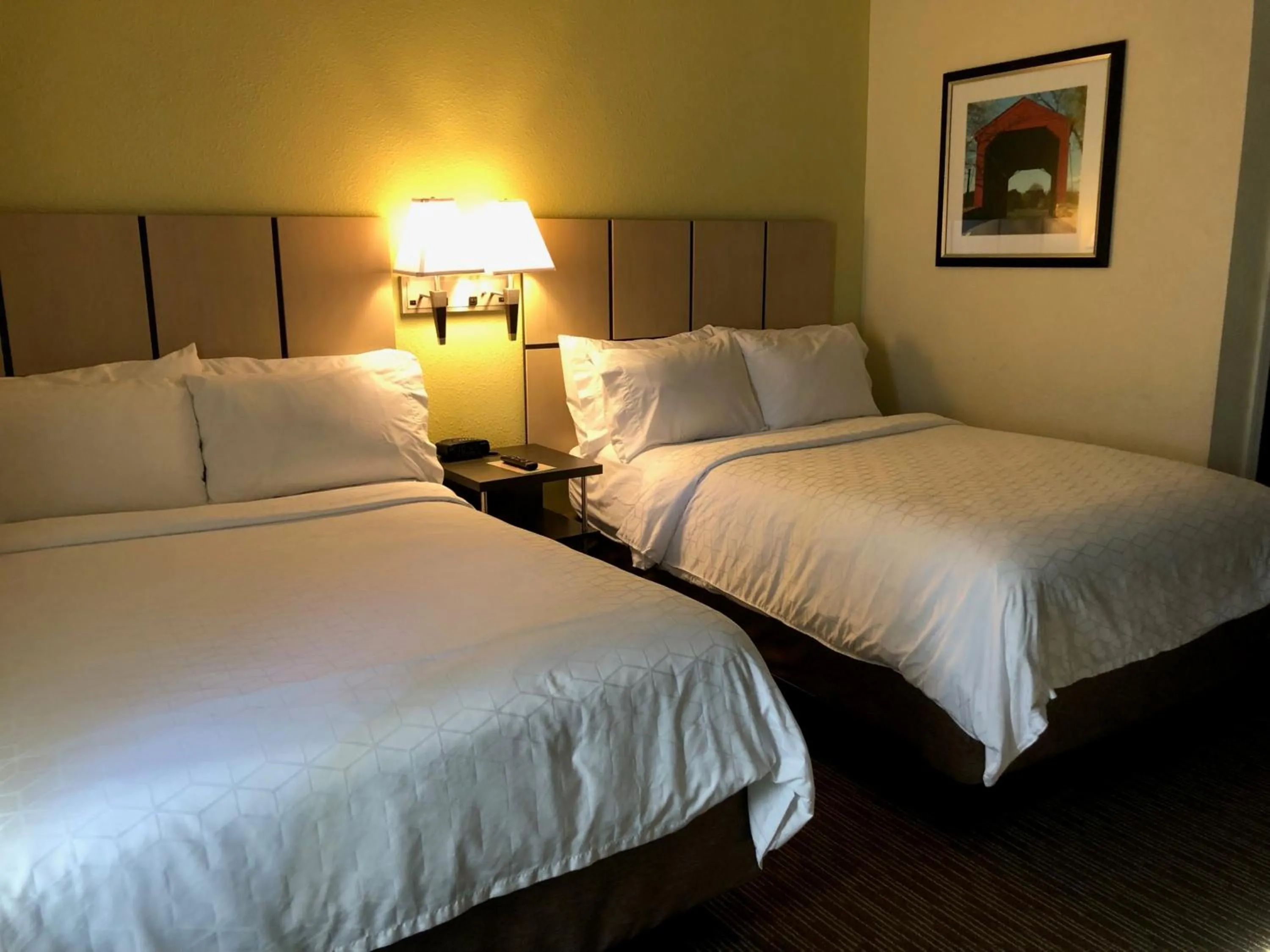 Bedroom, Bed in Candlewood Suites Fort Wayne - NW by IHG