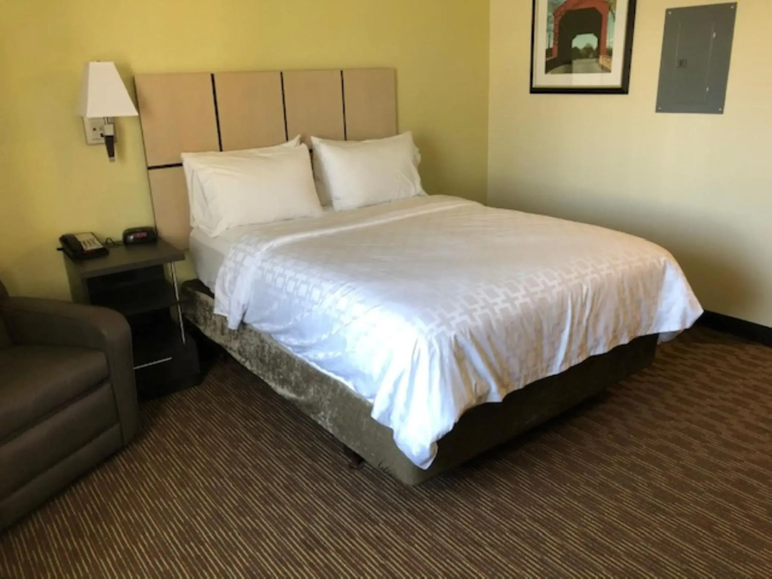 Bed in Candlewood Suites Fort Wayne - NW by IHG Bed in Candlewood Suites Fort Wayne - NW by IHG