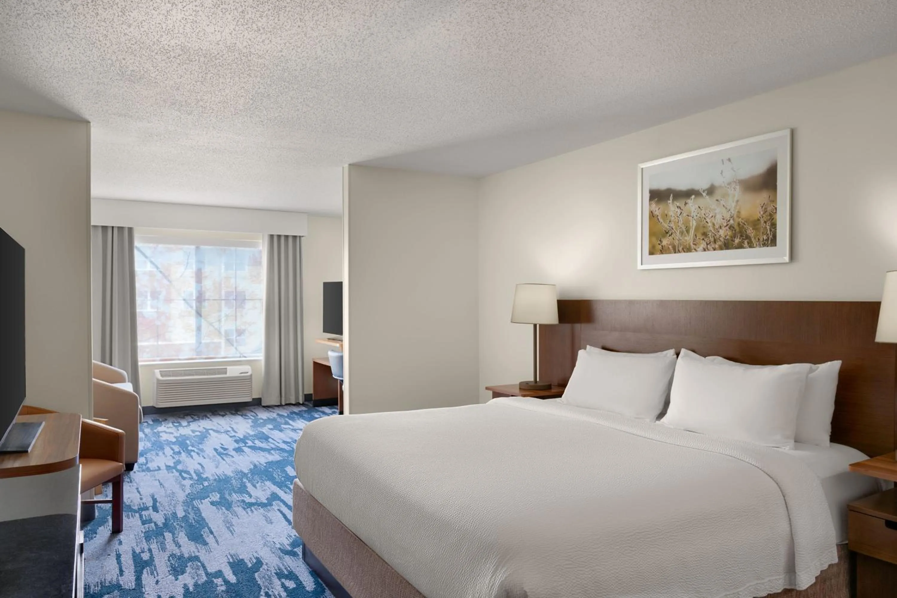 Photo of the whole room, Bed in Fairfield Inn & Suites Naperville/Aurora
