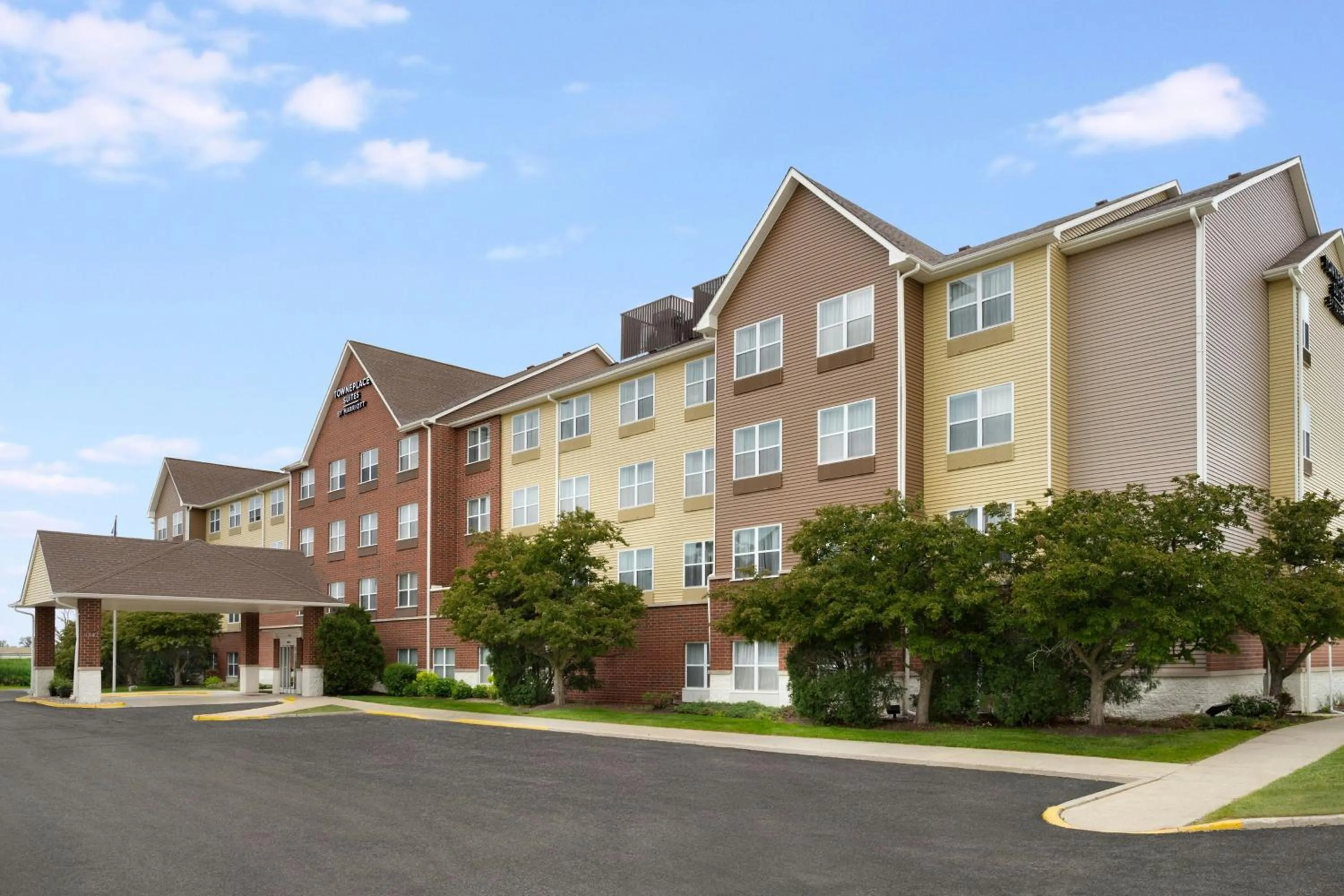 Property building in TownePlace Suites by Marriott Chicago Naperville