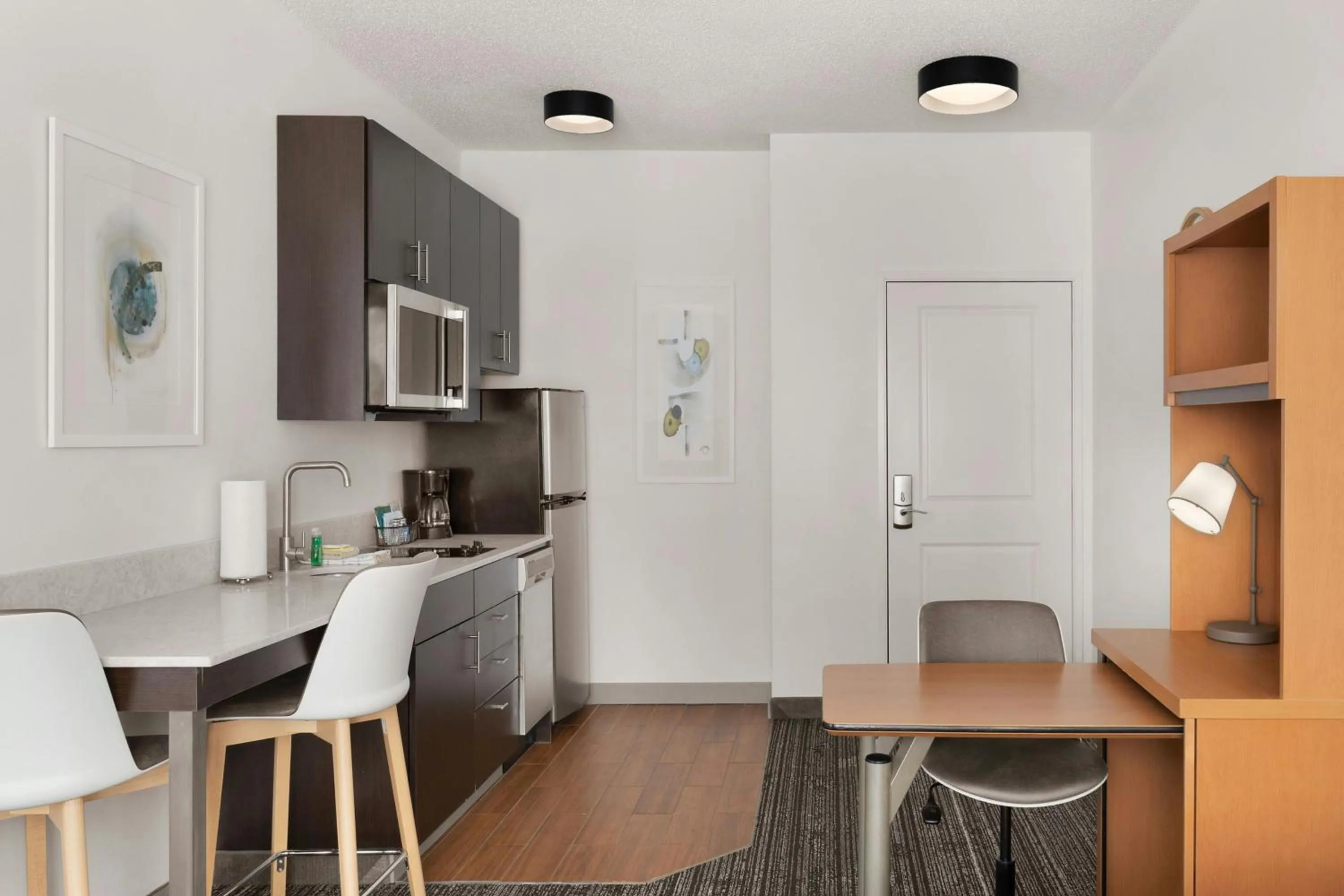 Kitchen or kitchenette in TownePlace Suites by Marriott Chicago Naperville