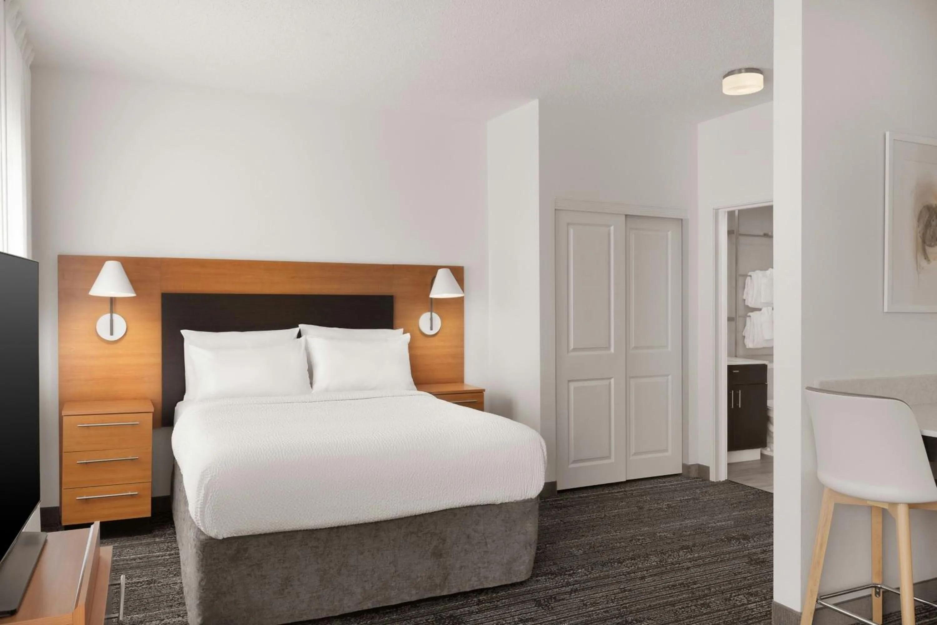 Photo of the whole room, Bed in TownePlace Suites by Marriott Chicago Naperville