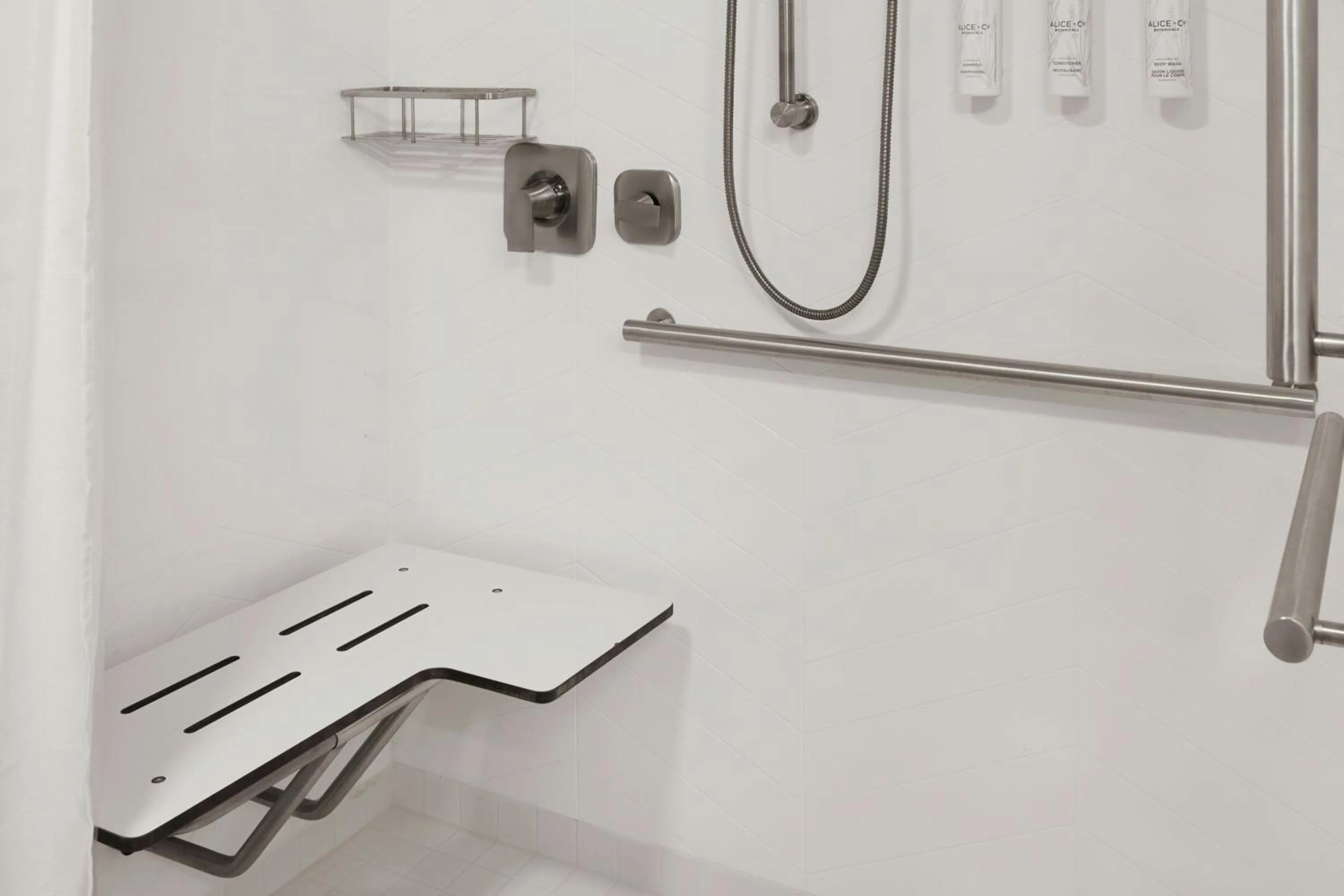 Bathroom in TownePlace Suites by Marriott Chicago Naperville