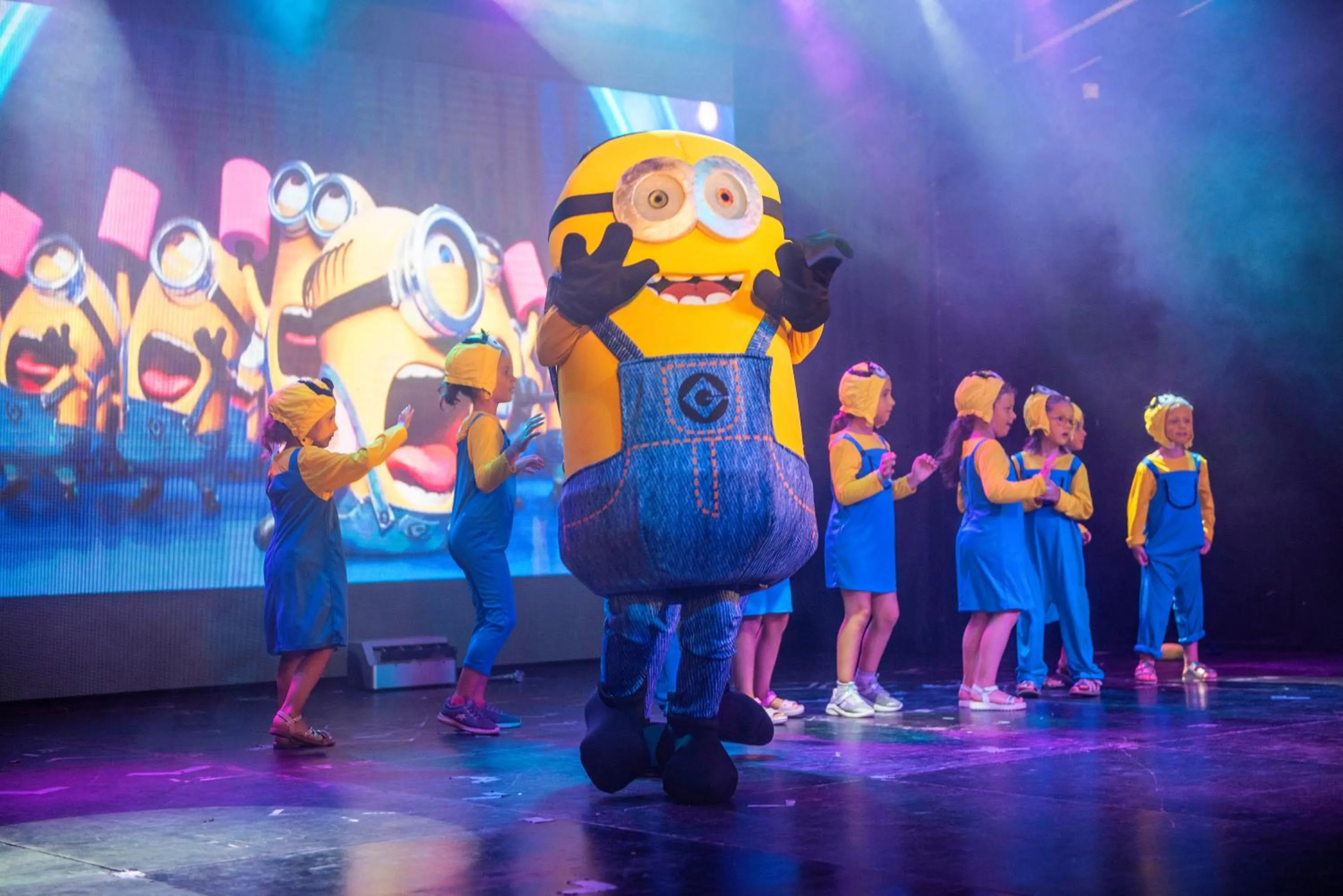 Evening entertainment in Blau Punta Reina