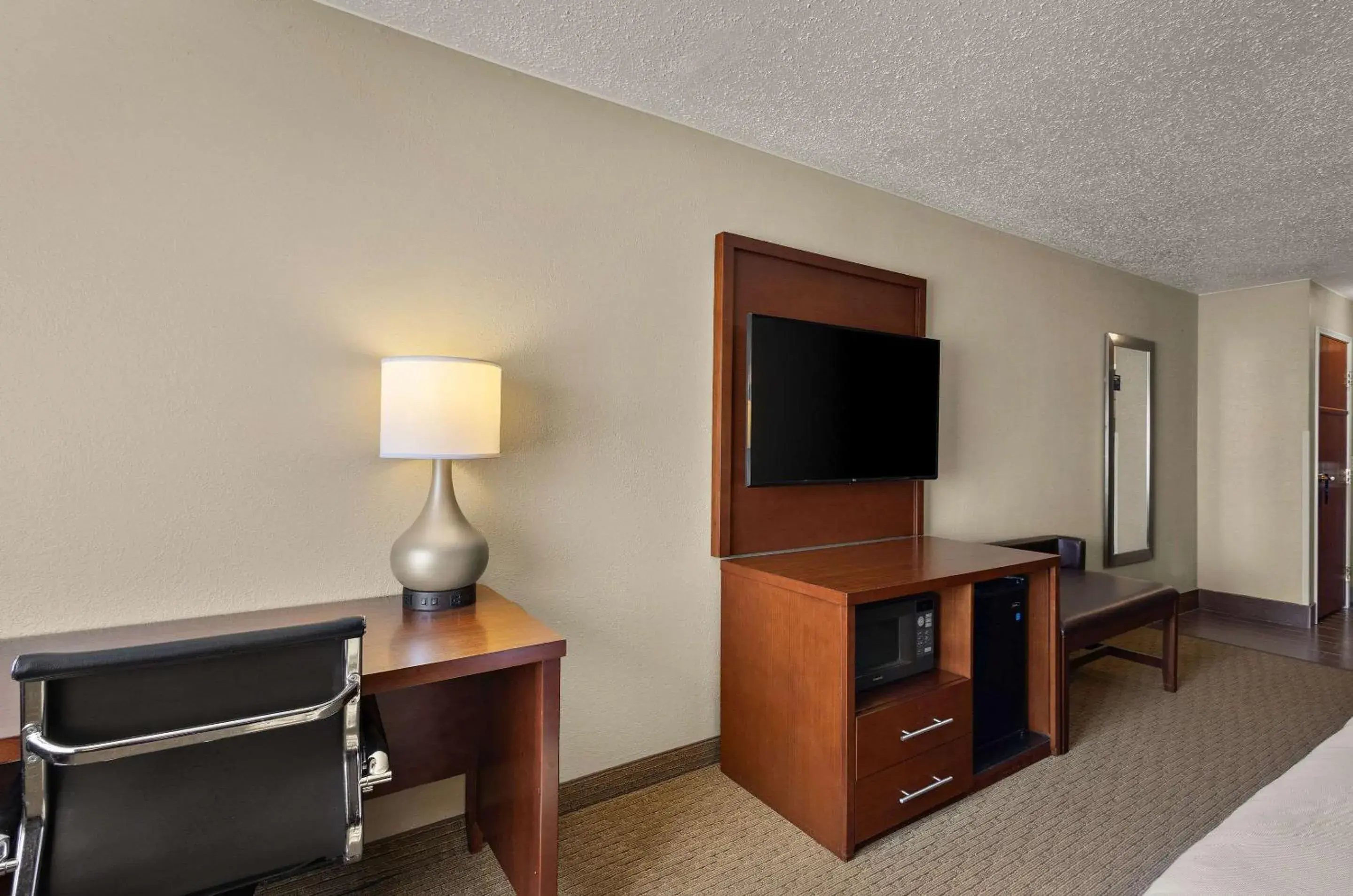 Bedroom in Comfort Inn Near Ouabache State Park Bedroom in Comfort Inn Near Ouabache State Park