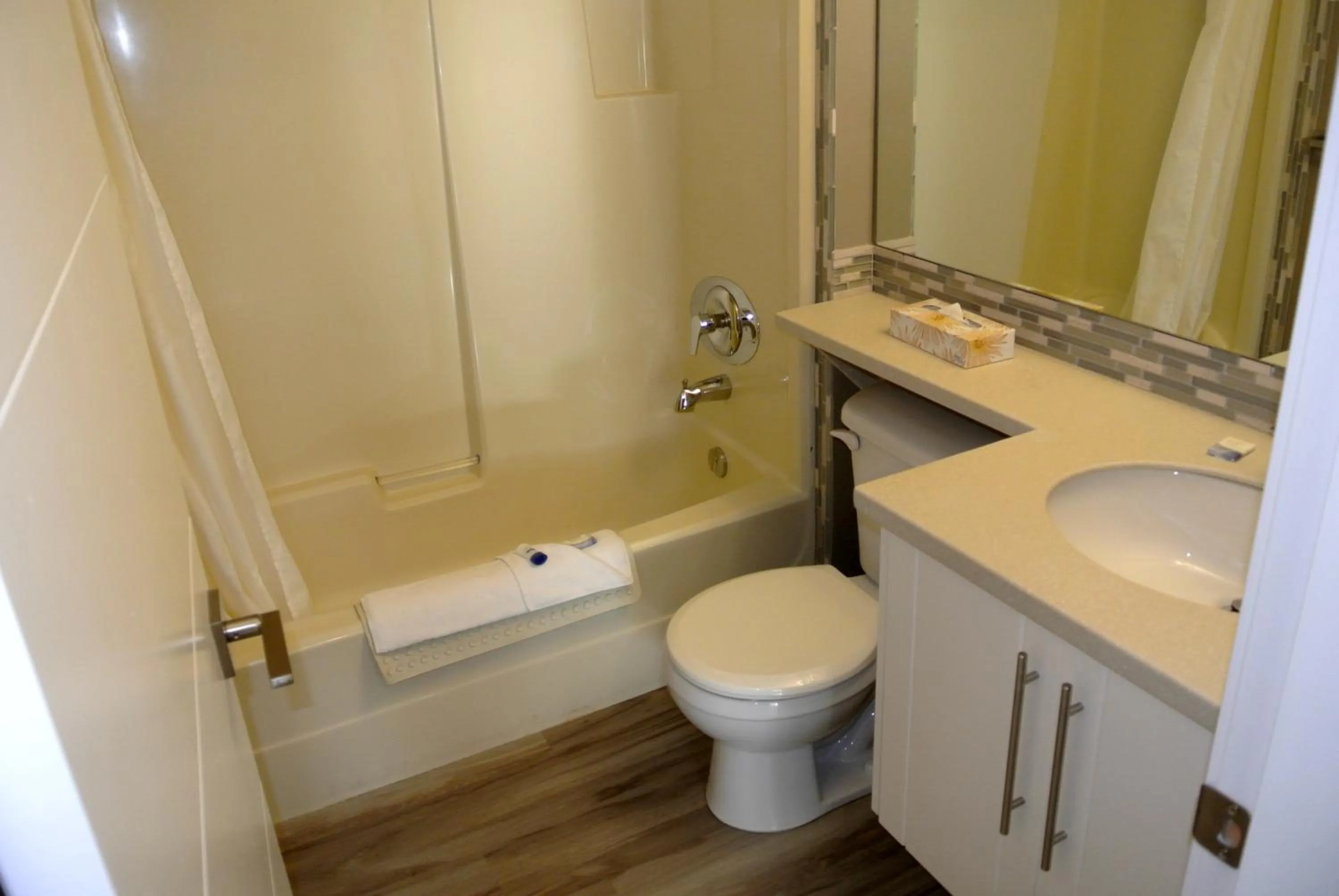 Bathroom in Siesta Suites