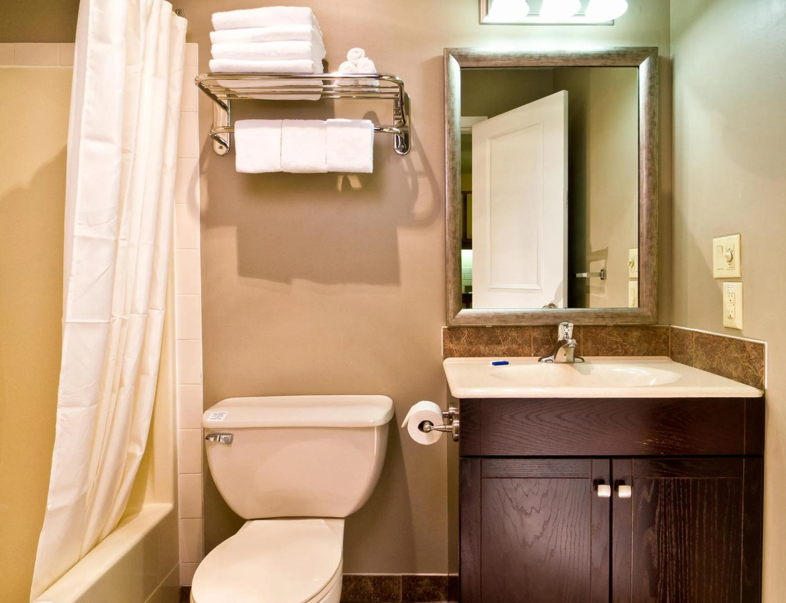 Bathroom in Siesta Suites