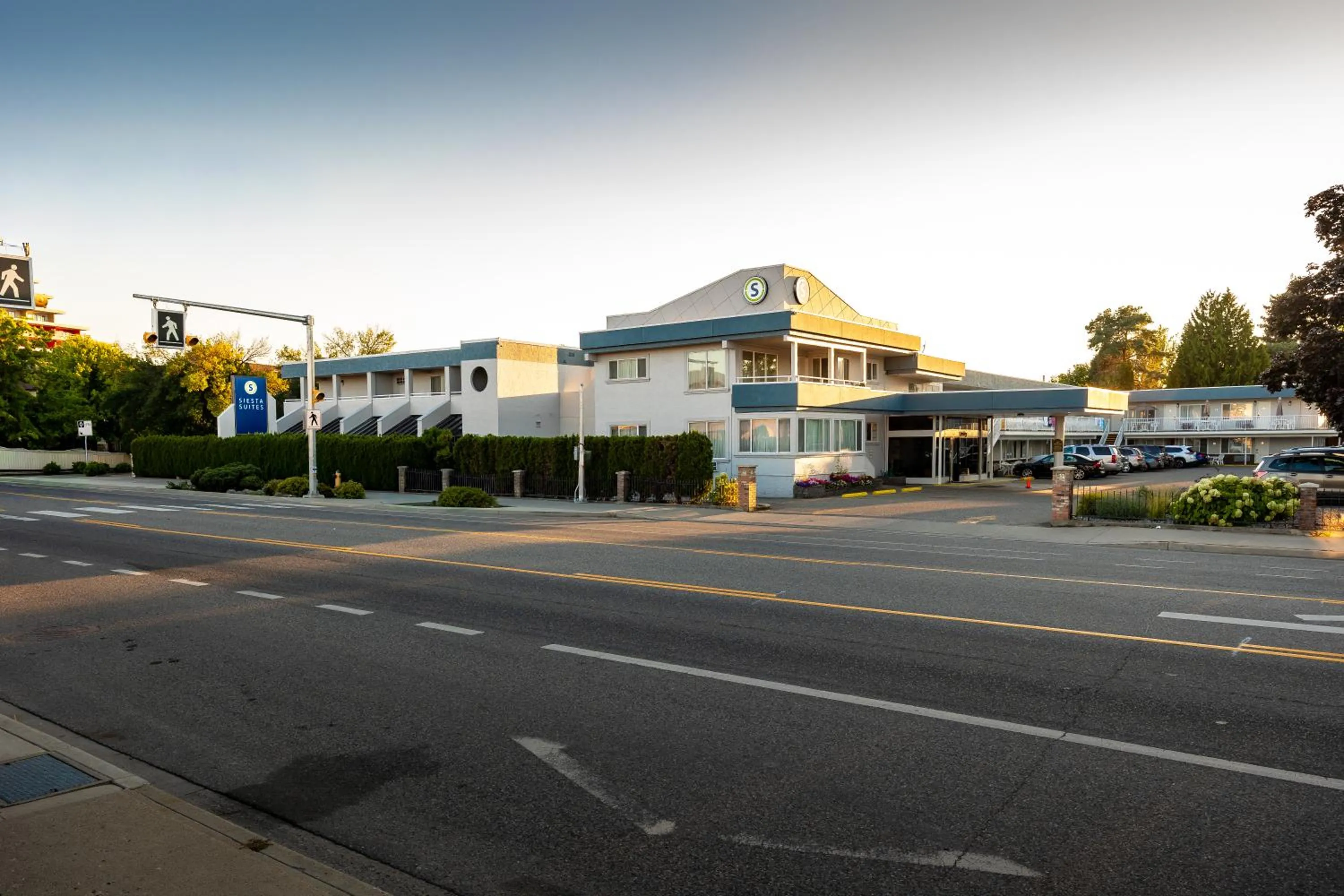 Property building in Siesta Suites