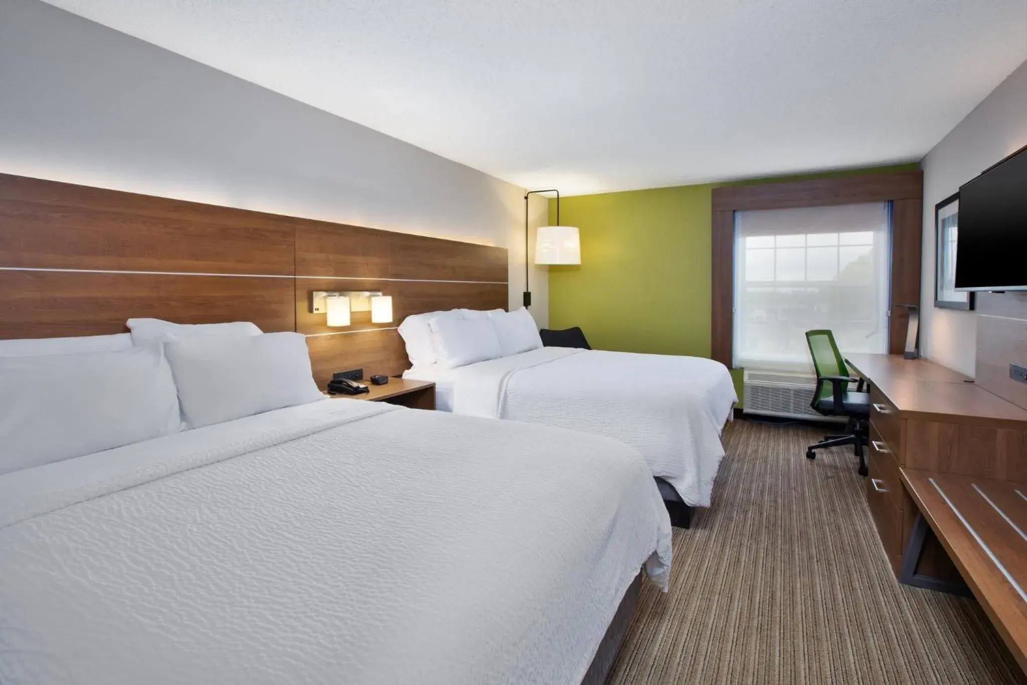 Double Room with Two Double Beds - Hearing Accessible/Non-Smoking in Holiday Inn Express Hotel & Suites Delaware-Columbus Area by IHG Double Room with Two Double Beds - Hearing Accessible/Non-Smoking in Holiday Inn Express Hotel & Suites Delaware-Columbus Area by IHG