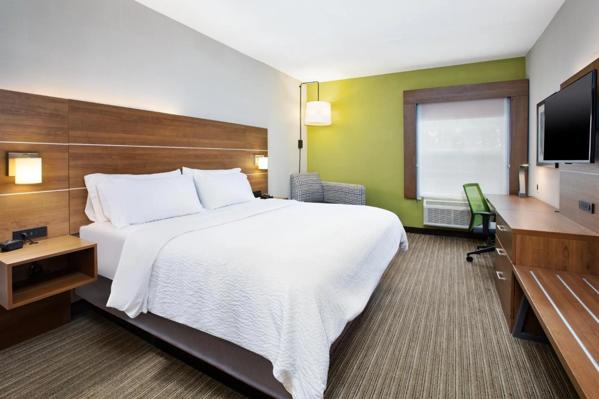 Photo of the whole room, Bed in Holiday Inn Express Hotel & Suites Delaware-Columbus Area by IHG