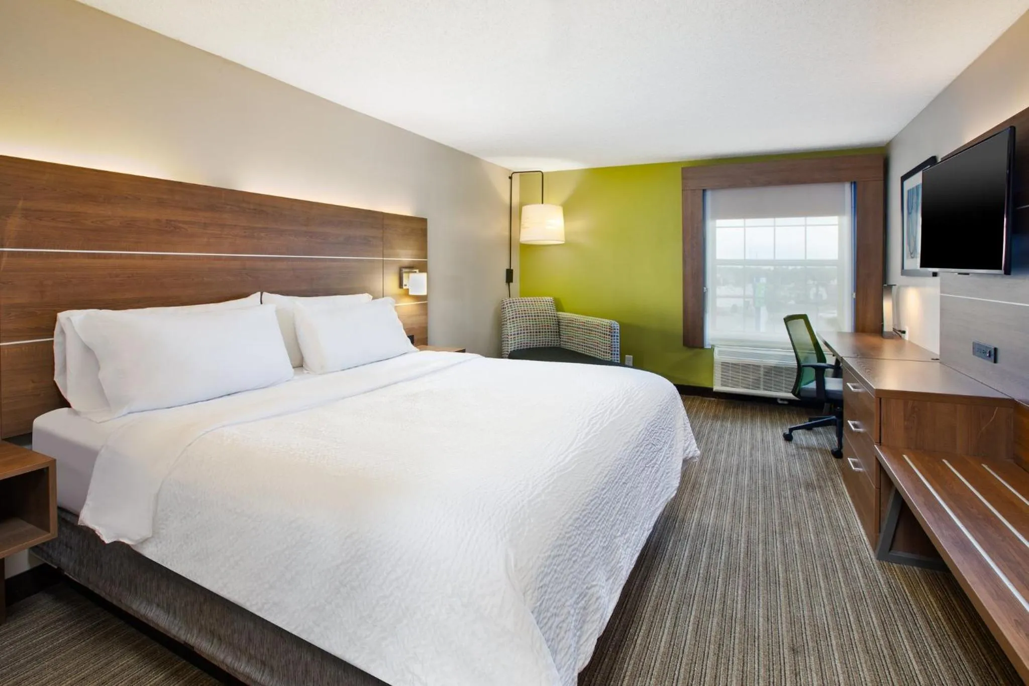 Photo of the whole room, Bed in Holiday Inn Express Hotel & Suites Delaware-Columbus Area by IHG