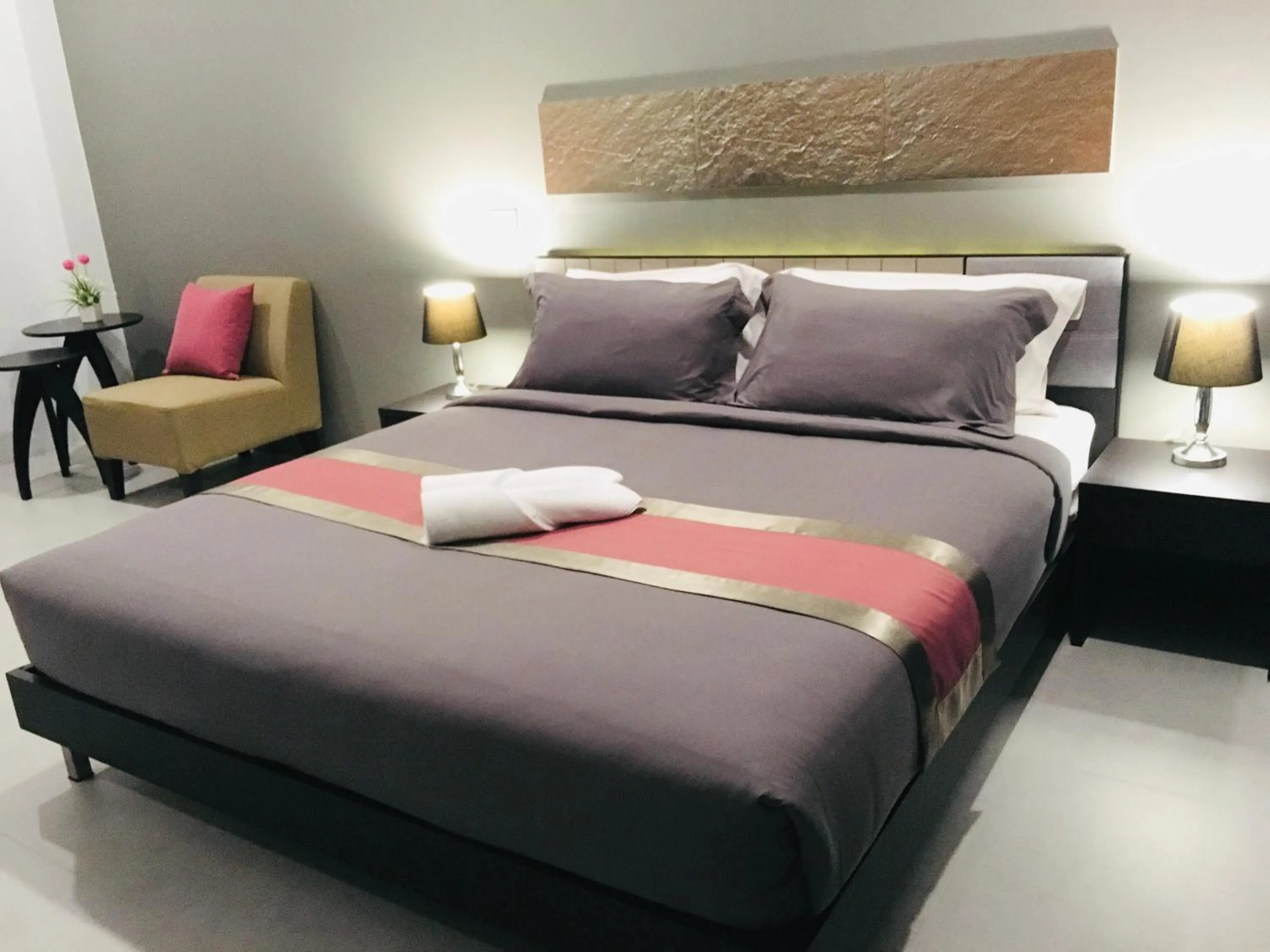 Bed in The Palm Residence