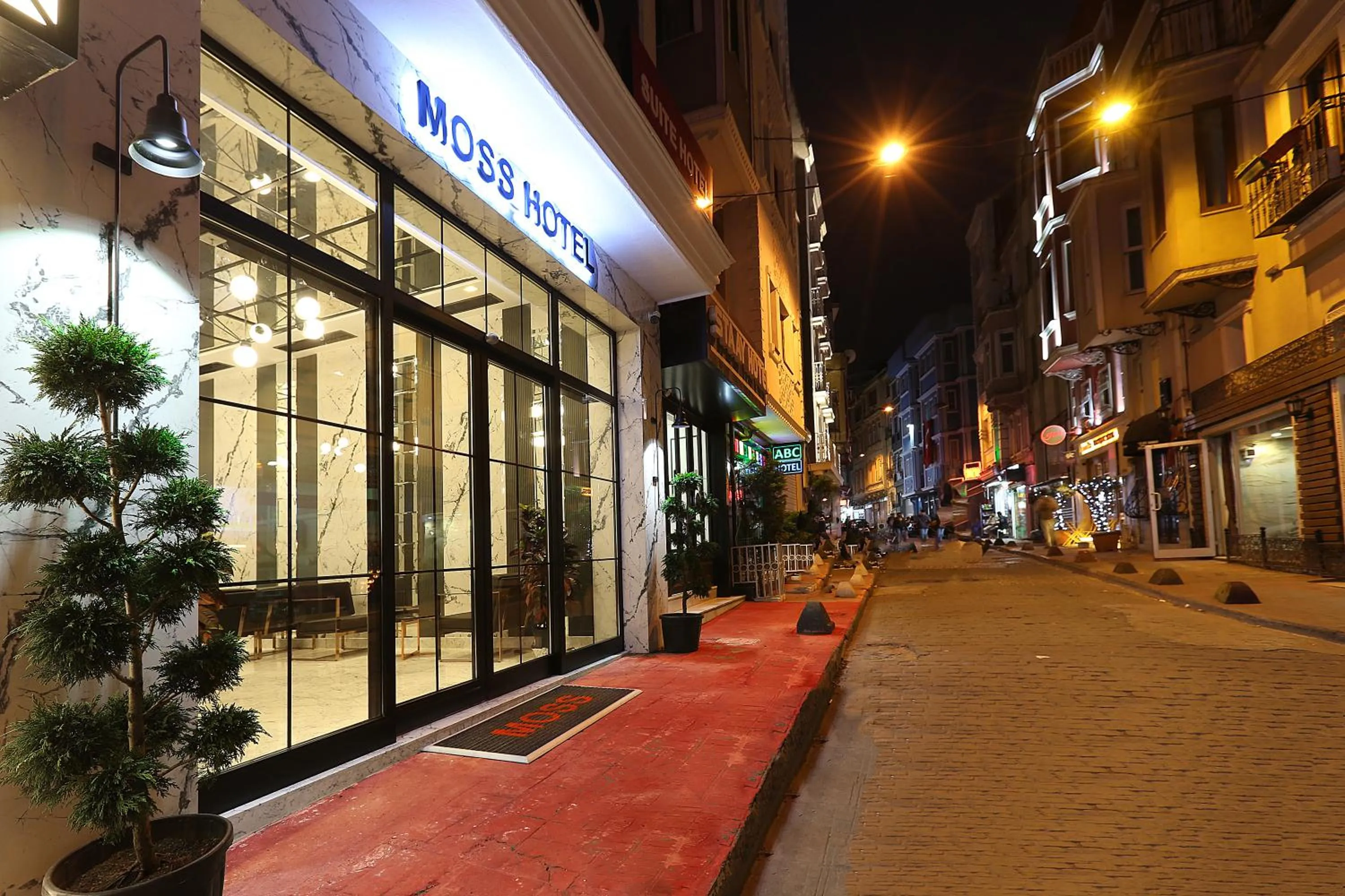 Property building in Moss Suites Hotel