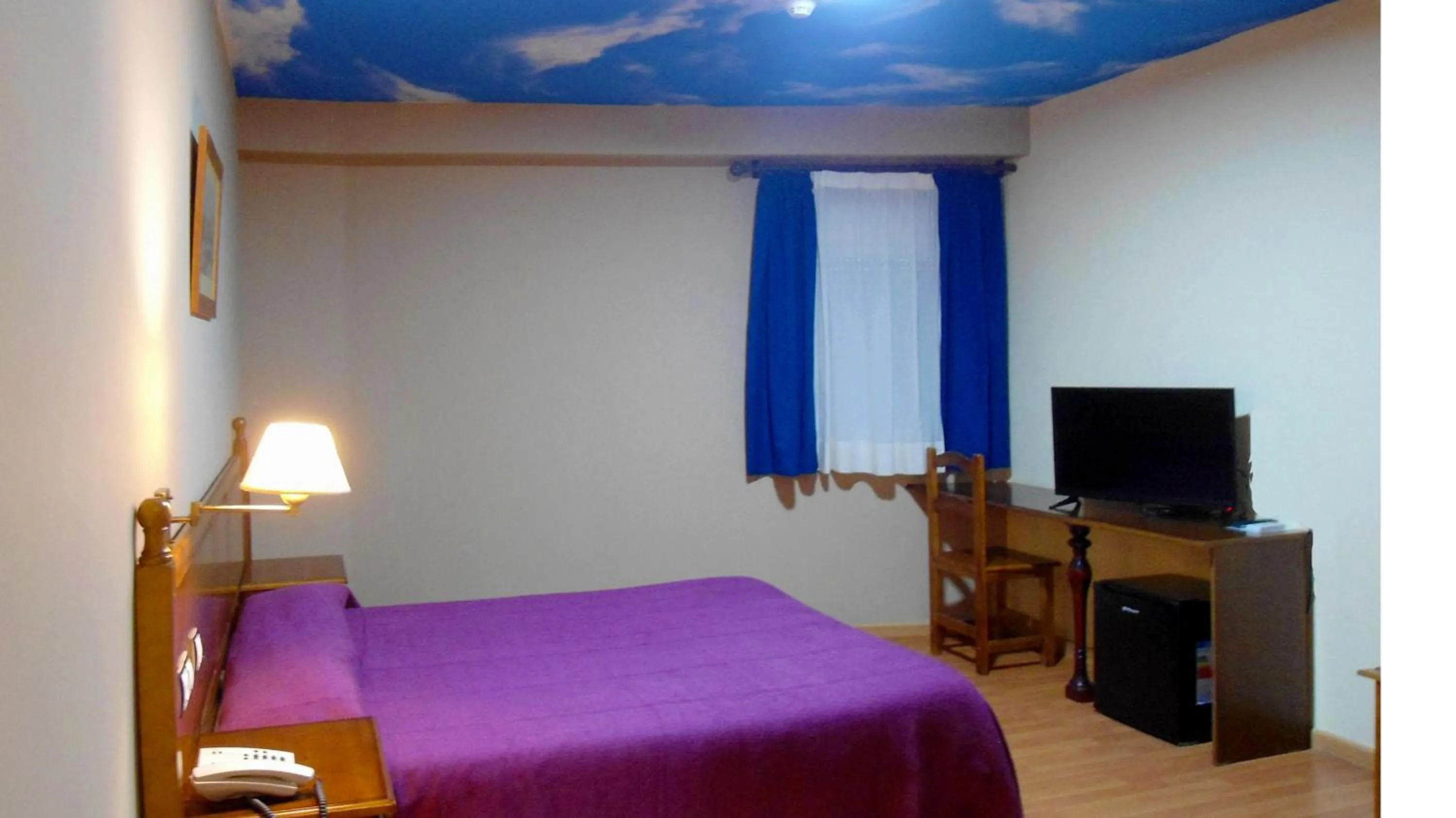 Bed in Hotel Venta El Molino