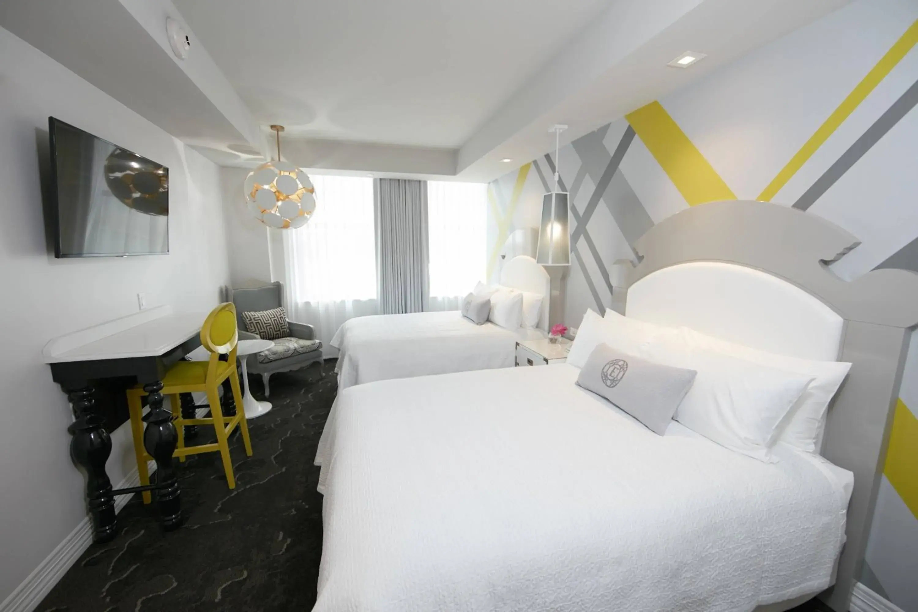 Photo of the whole room, Bed in Elyton Hotel, Autograph Collection Photo of the whole room, Bed in Elyton Hotel, Autograph Collection