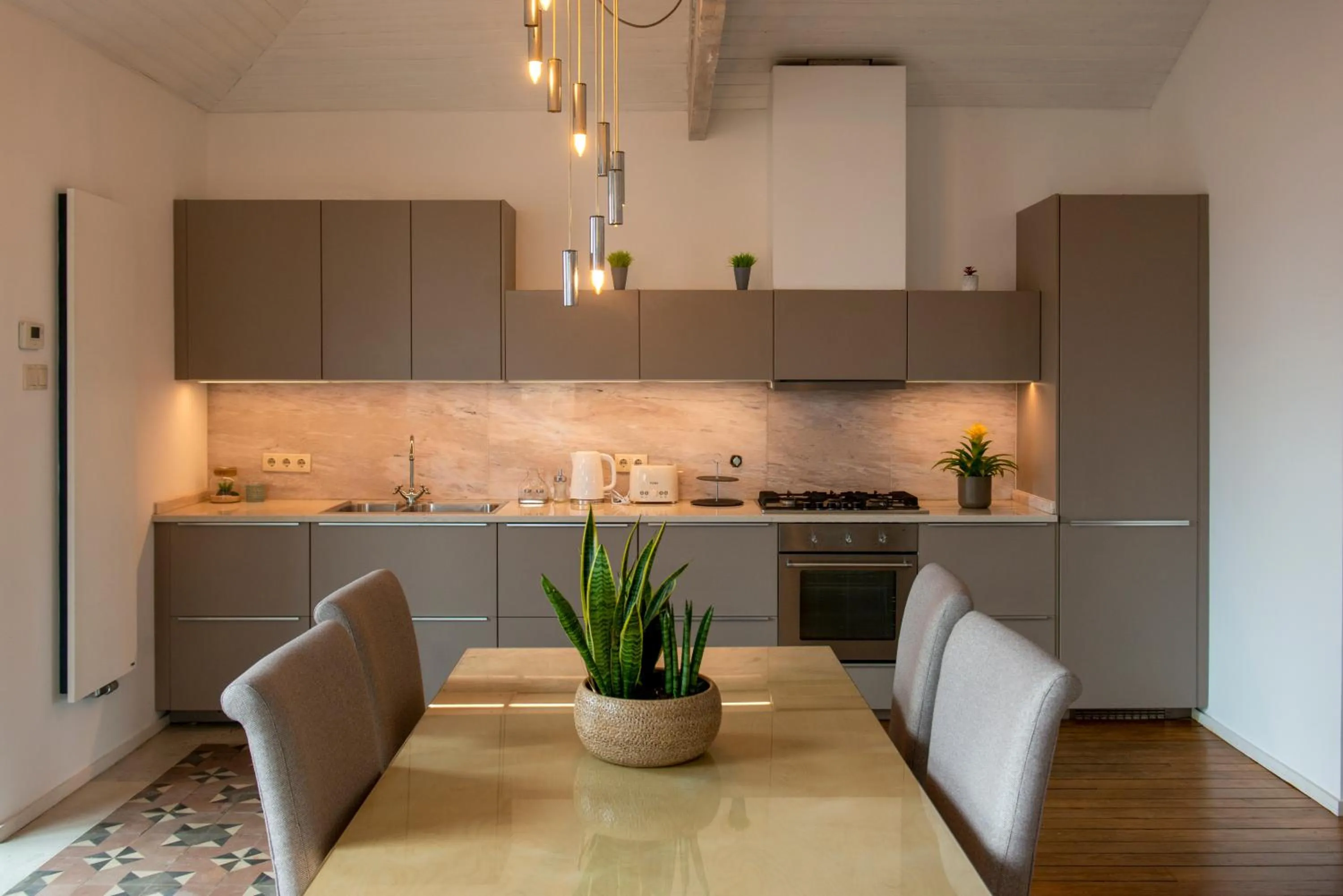 Kitchen or kitchenette in Charm Palace Porto