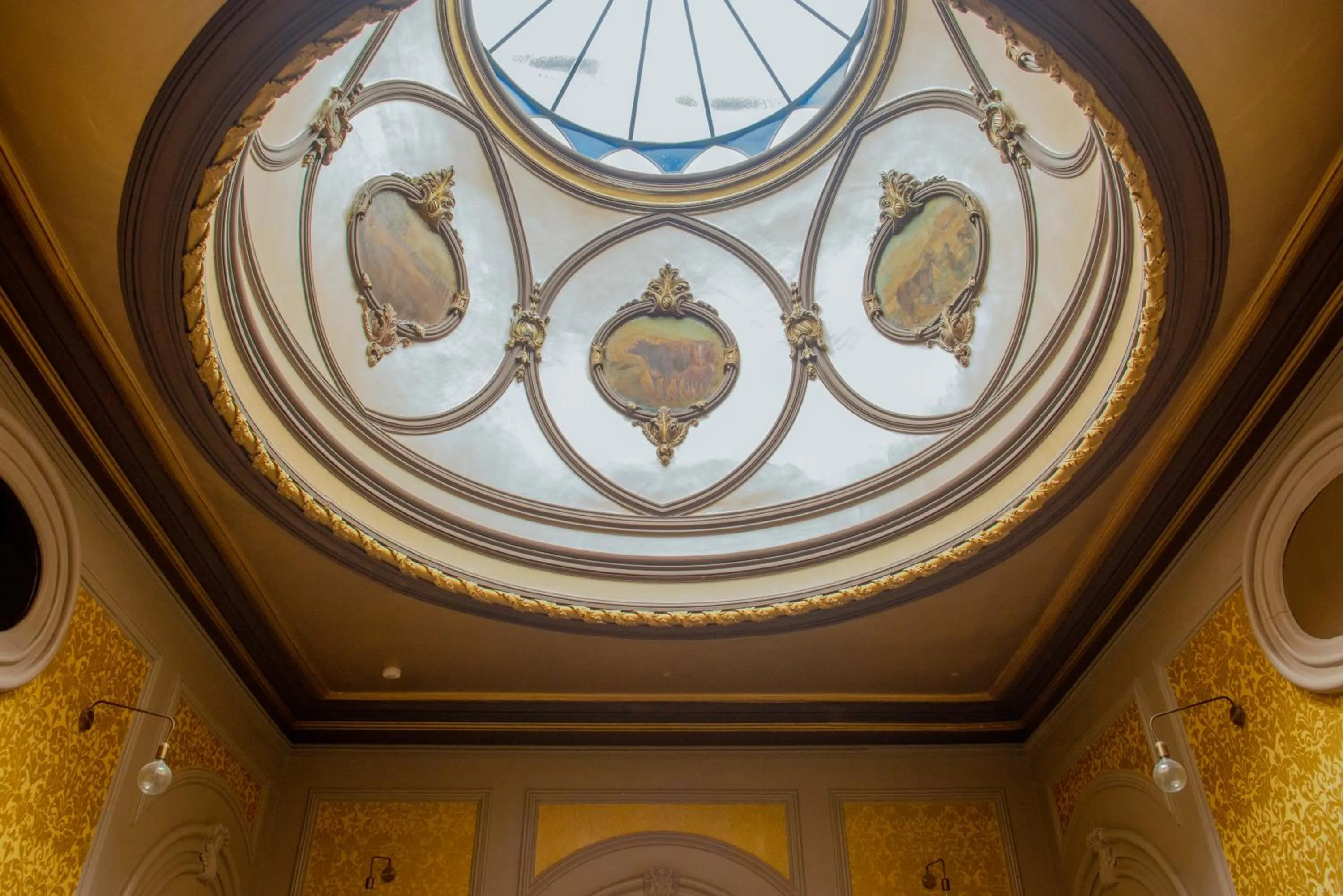 Property building in Charm Palace Porto