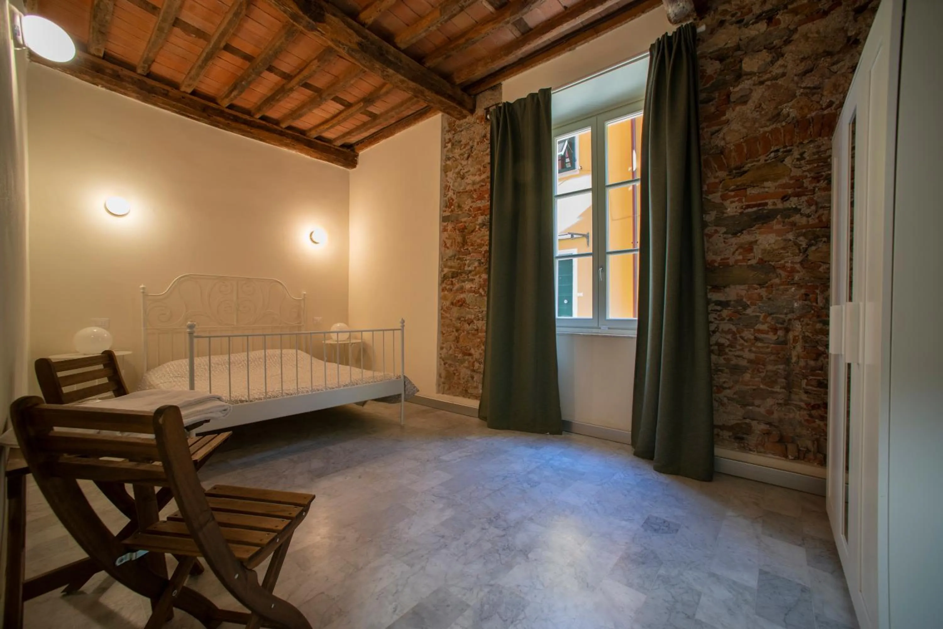 Double with Shared Bathroom in Ostello Palazzo Nizza