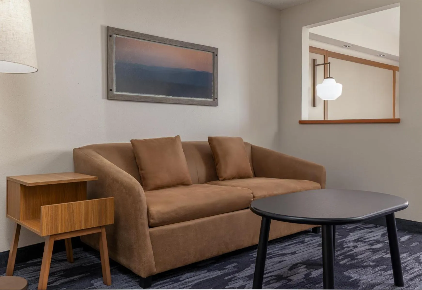 Seating area in Fairfield Inn and Suites by Marriott Cincinnati Eastgate
