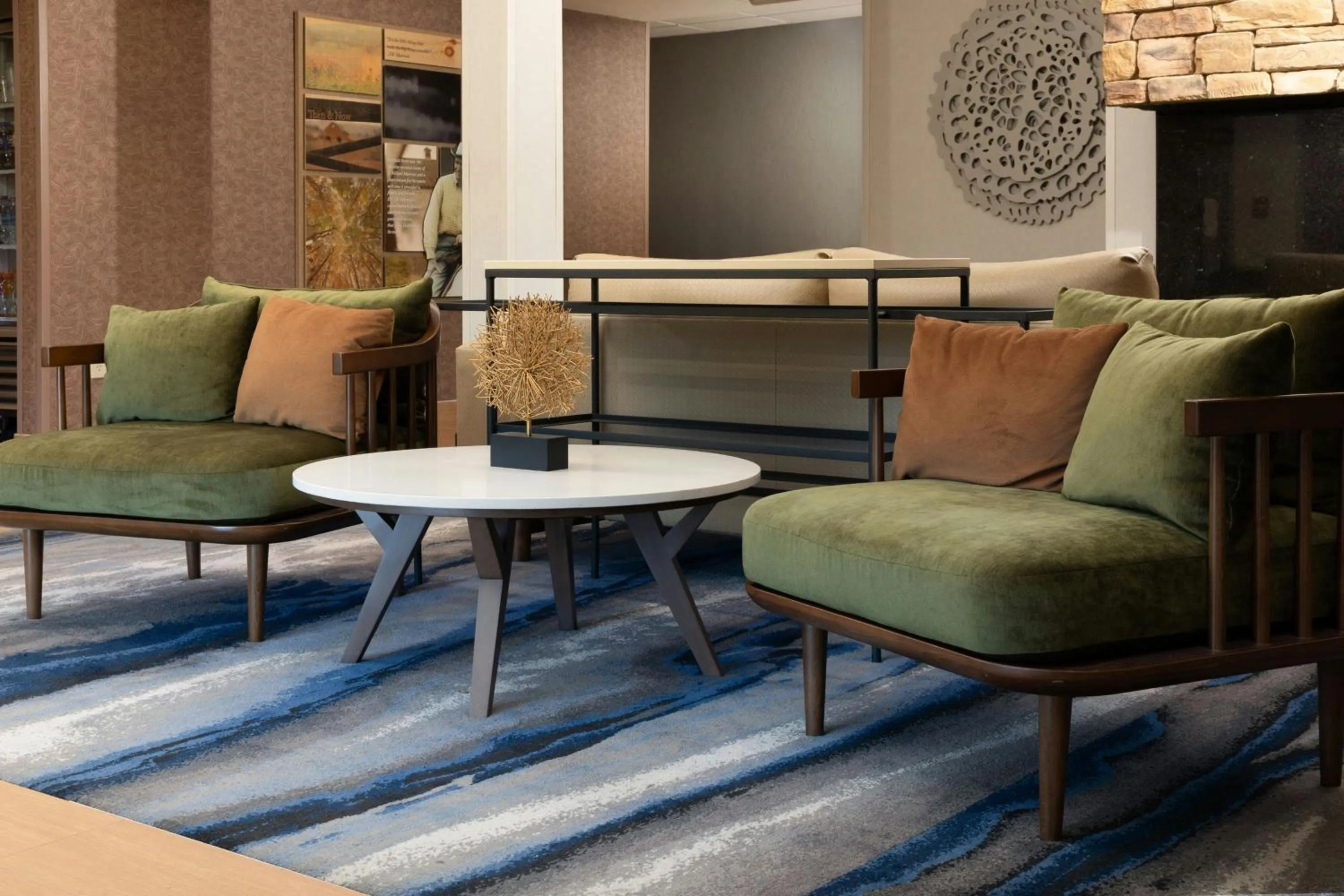 Lobby or reception in Fairfield Inn and Suites by Marriott Cincinnati Eastgate