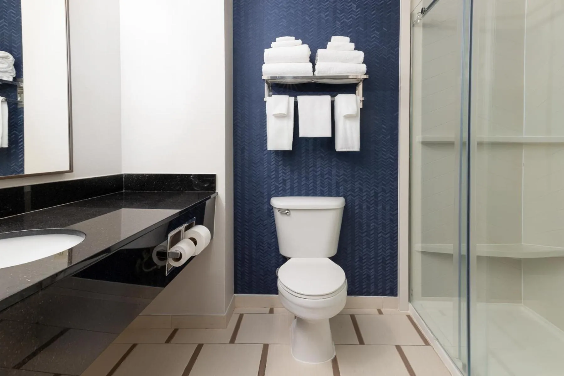 Bathroom in Fairfield Inn and Suites by Marriott Cincinnati Eastgate