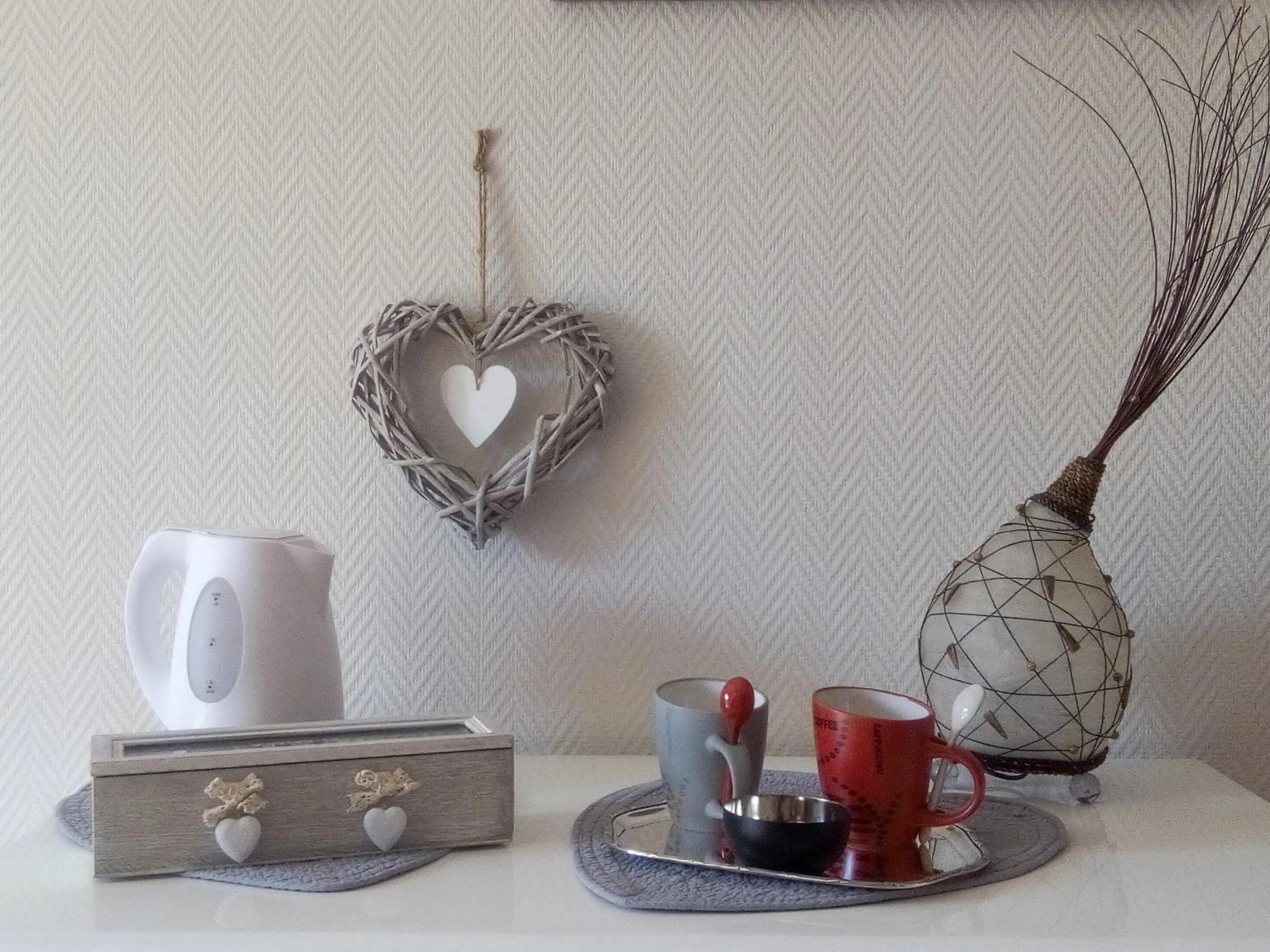 Coffee/tea facilities in La Chambre de Ker Briac