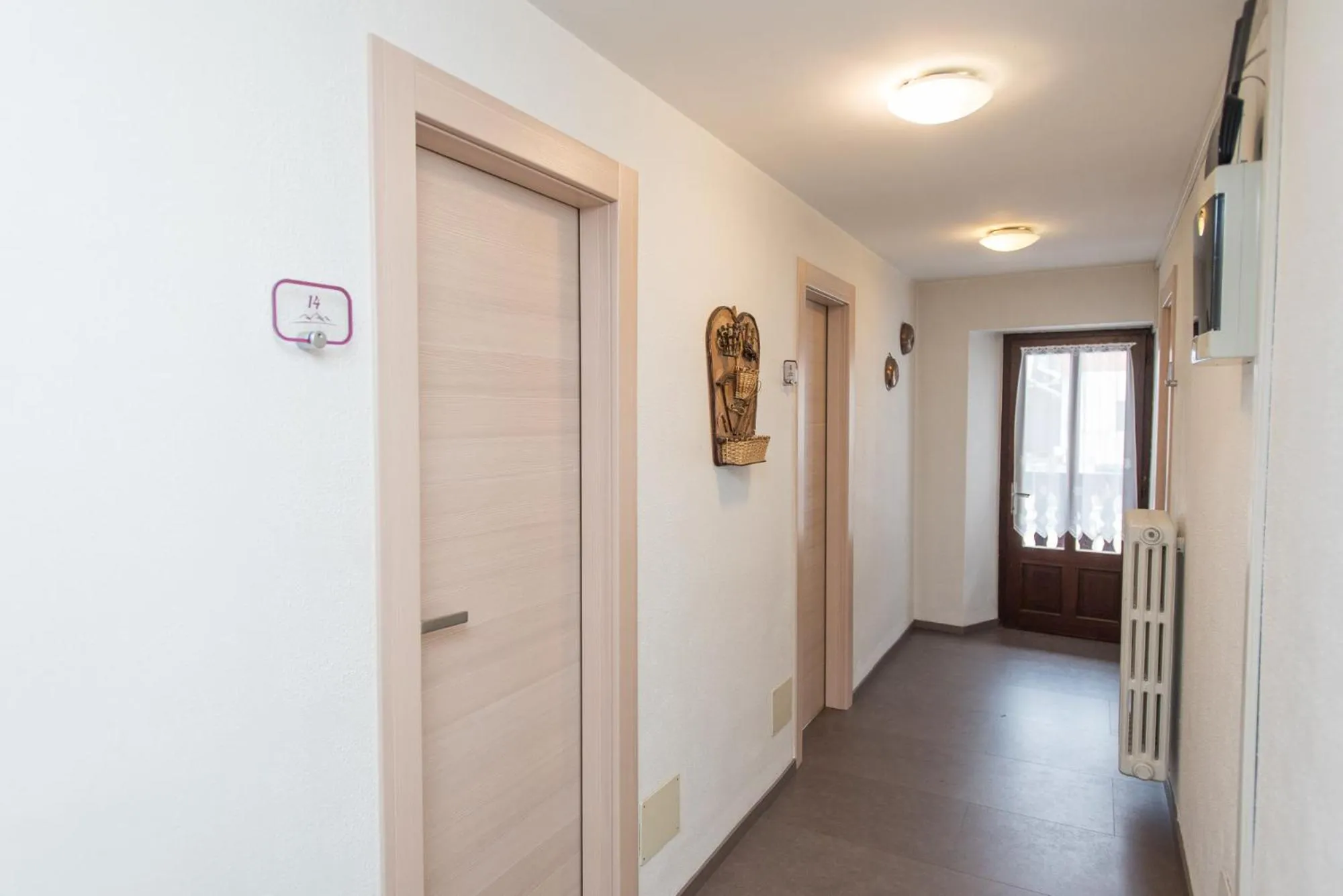 hair dresser in Hotel Signal