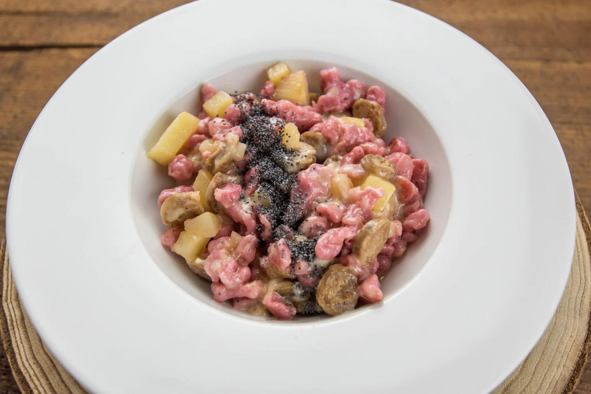 Restaurant/places to eat in Hotel Signal