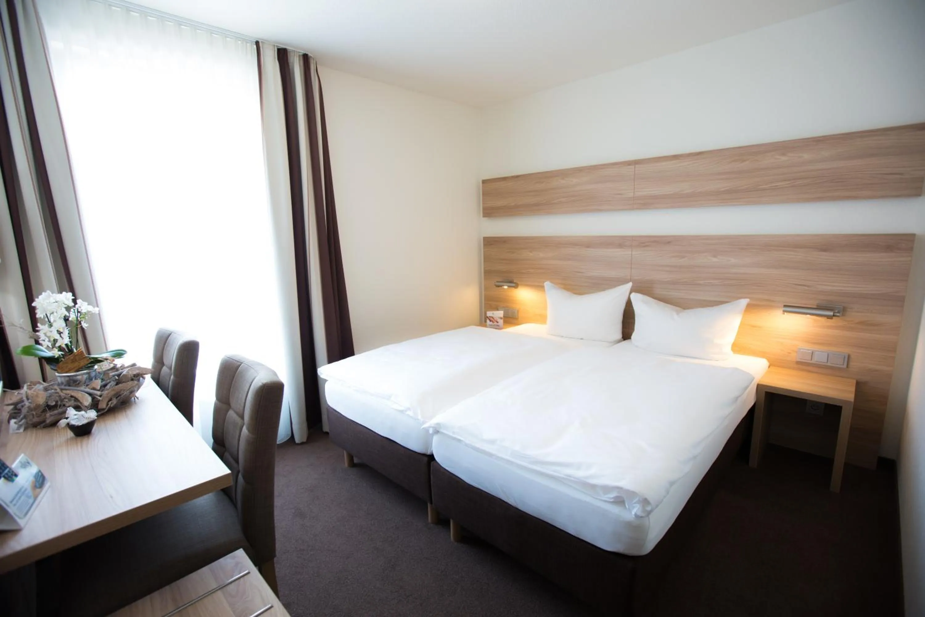 Day, Bed in Hotel & Restaurant Rose