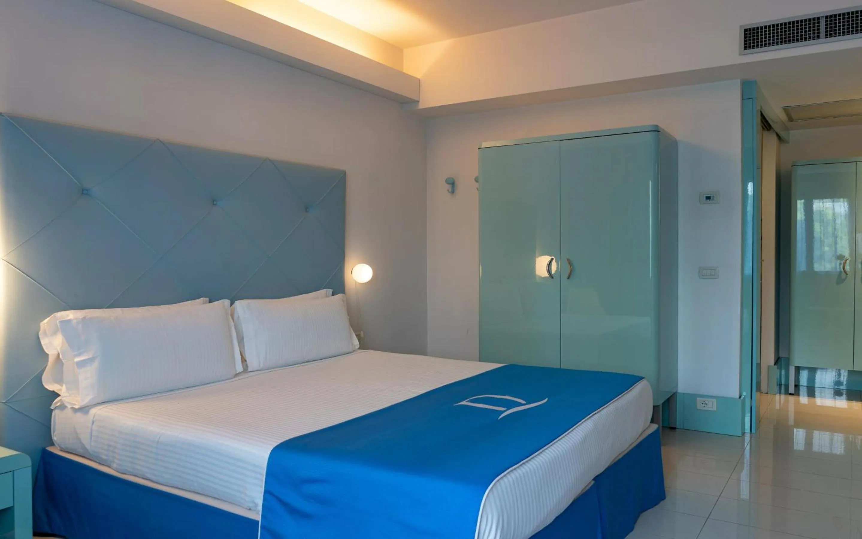 Bedroom, Bed in Domina Zagarella Sicily