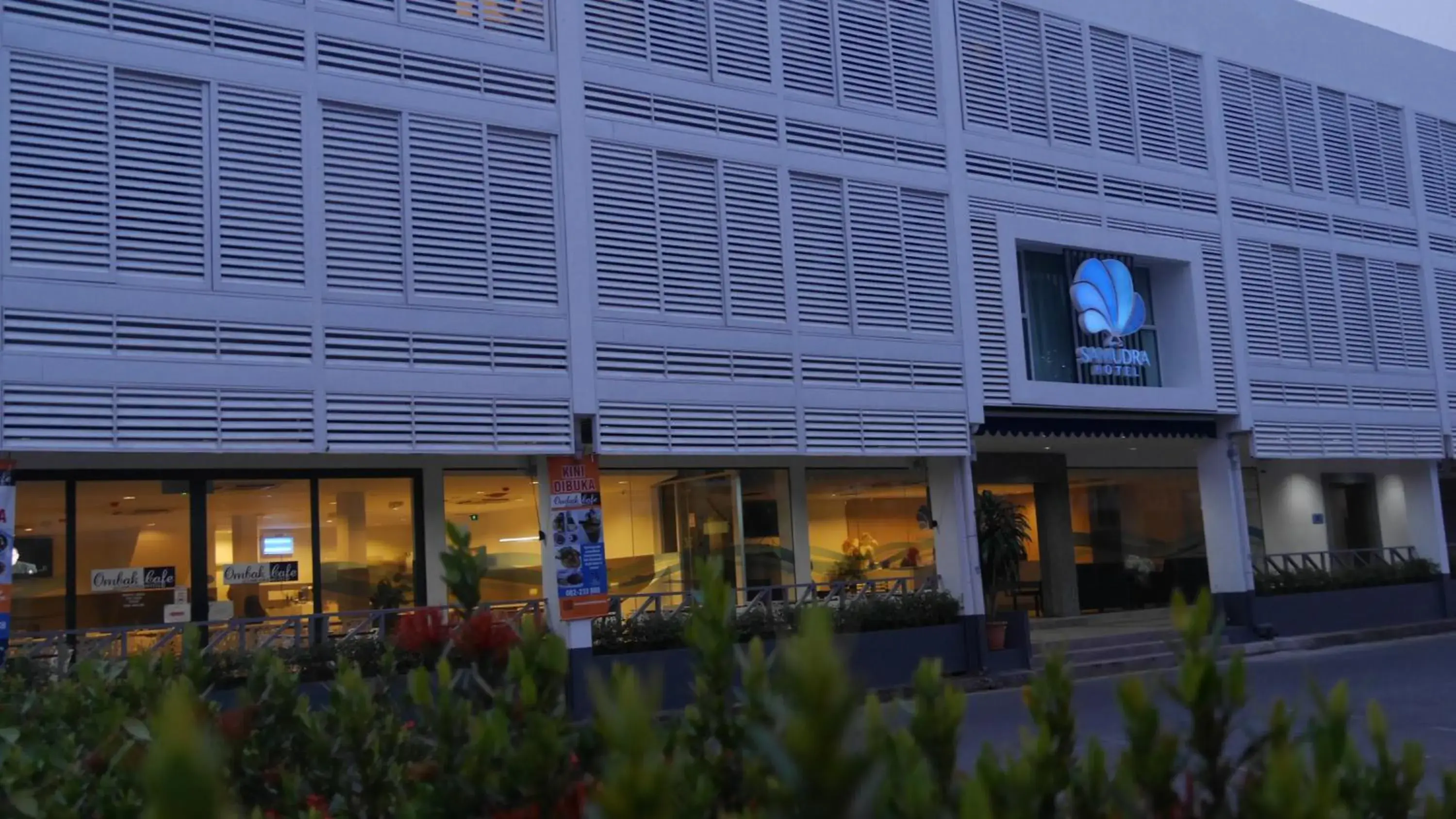 Property building in Samudra Hotel Kuching Property building in Samudra Hotel Kuching