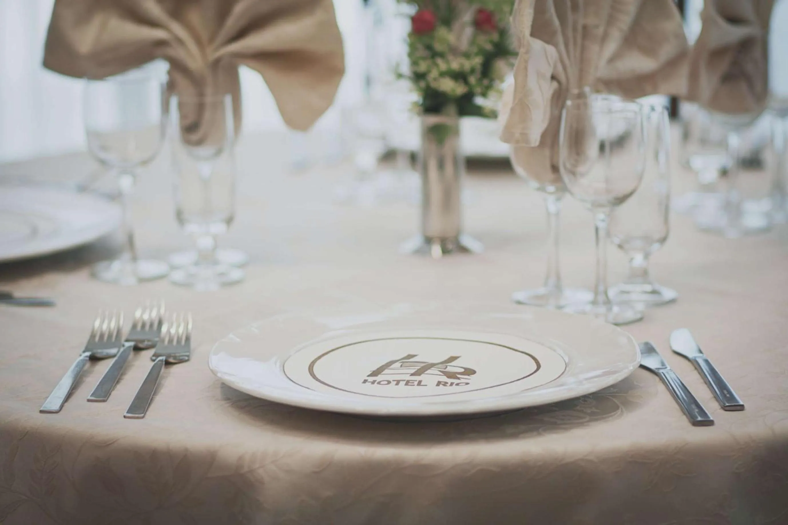 Restaurant/places to eat in Hotel Rio