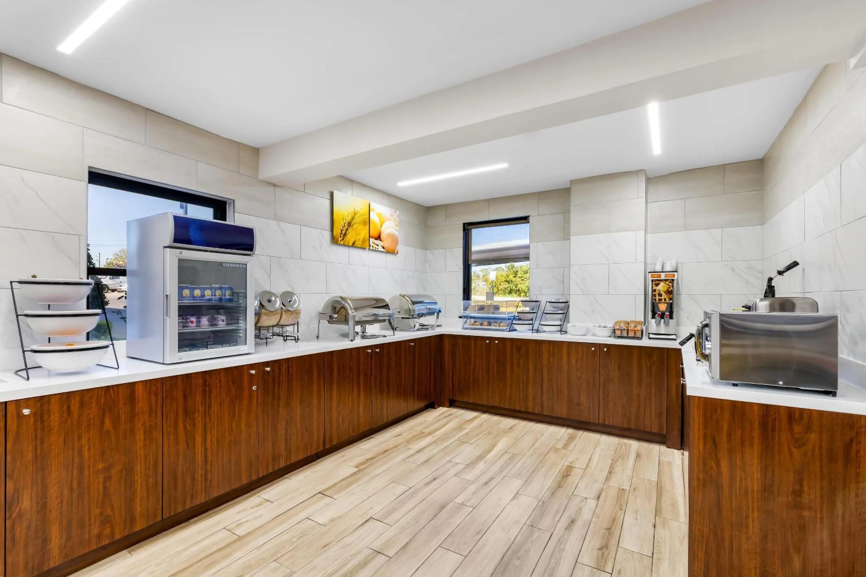 Breakfast in Comfort Inn Nashville West