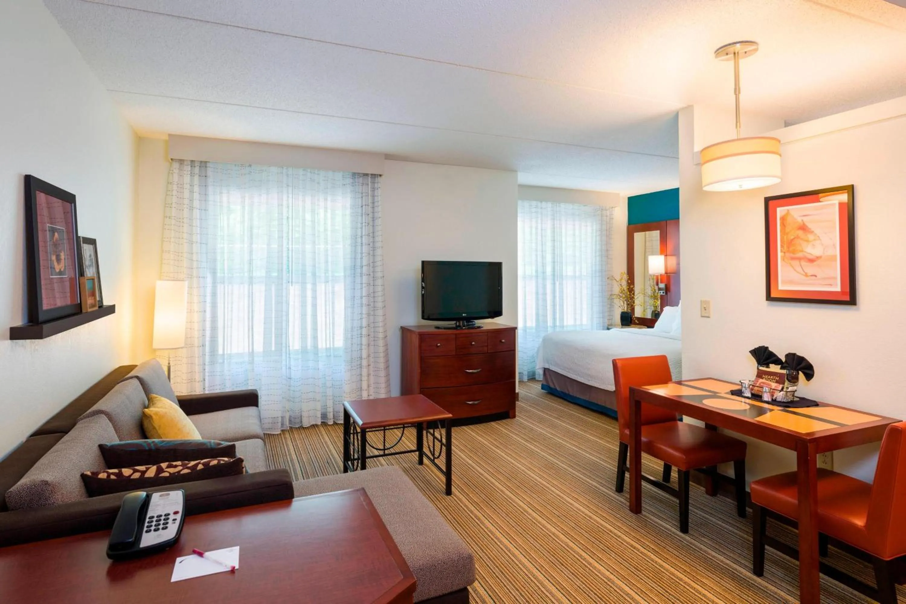 Photo of the whole room, Bed in Residence Inn by Marriott Philadelphia Langhorne