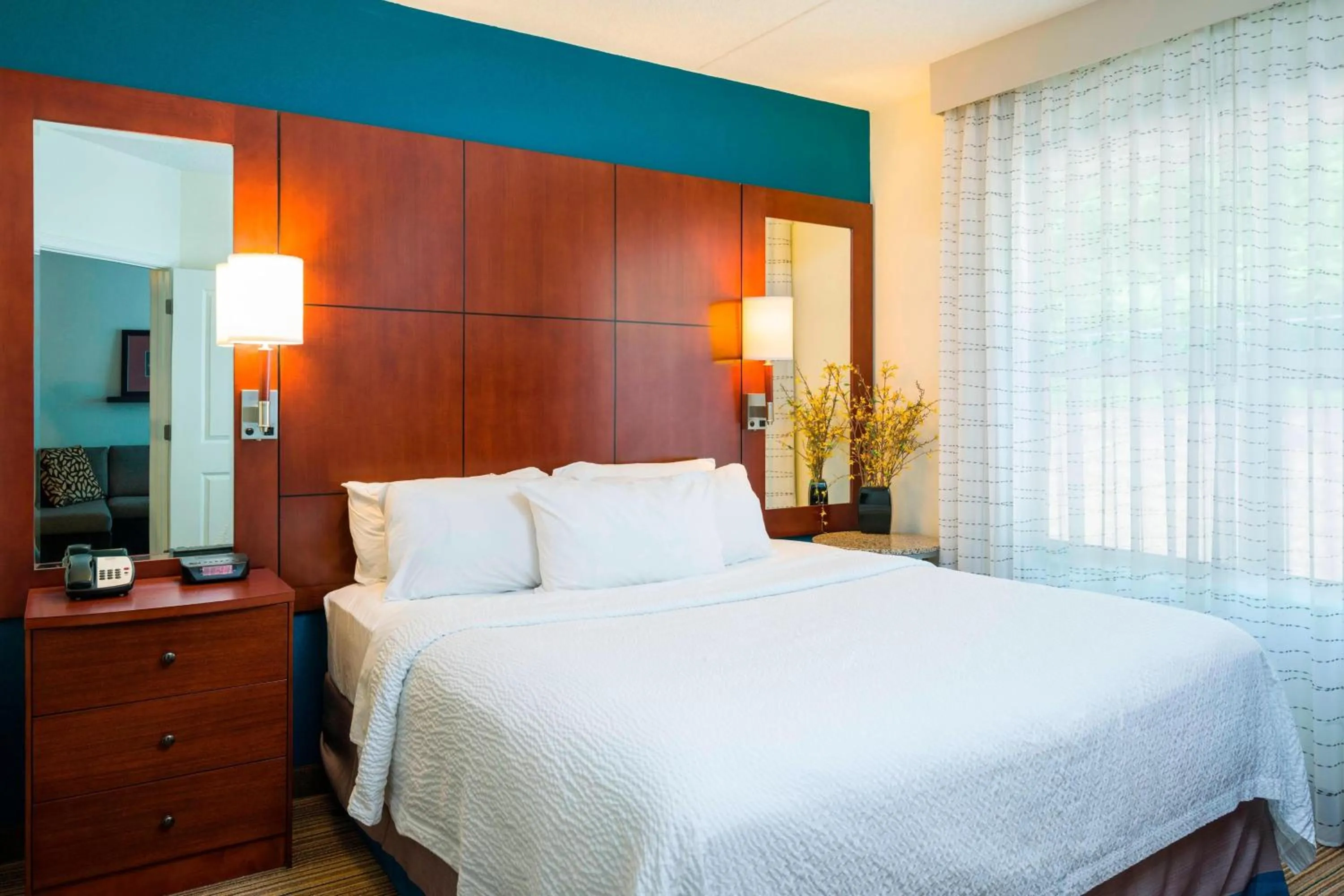 Bedroom, Bed in Residence Inn by Marriott Philadelphia Langhorne