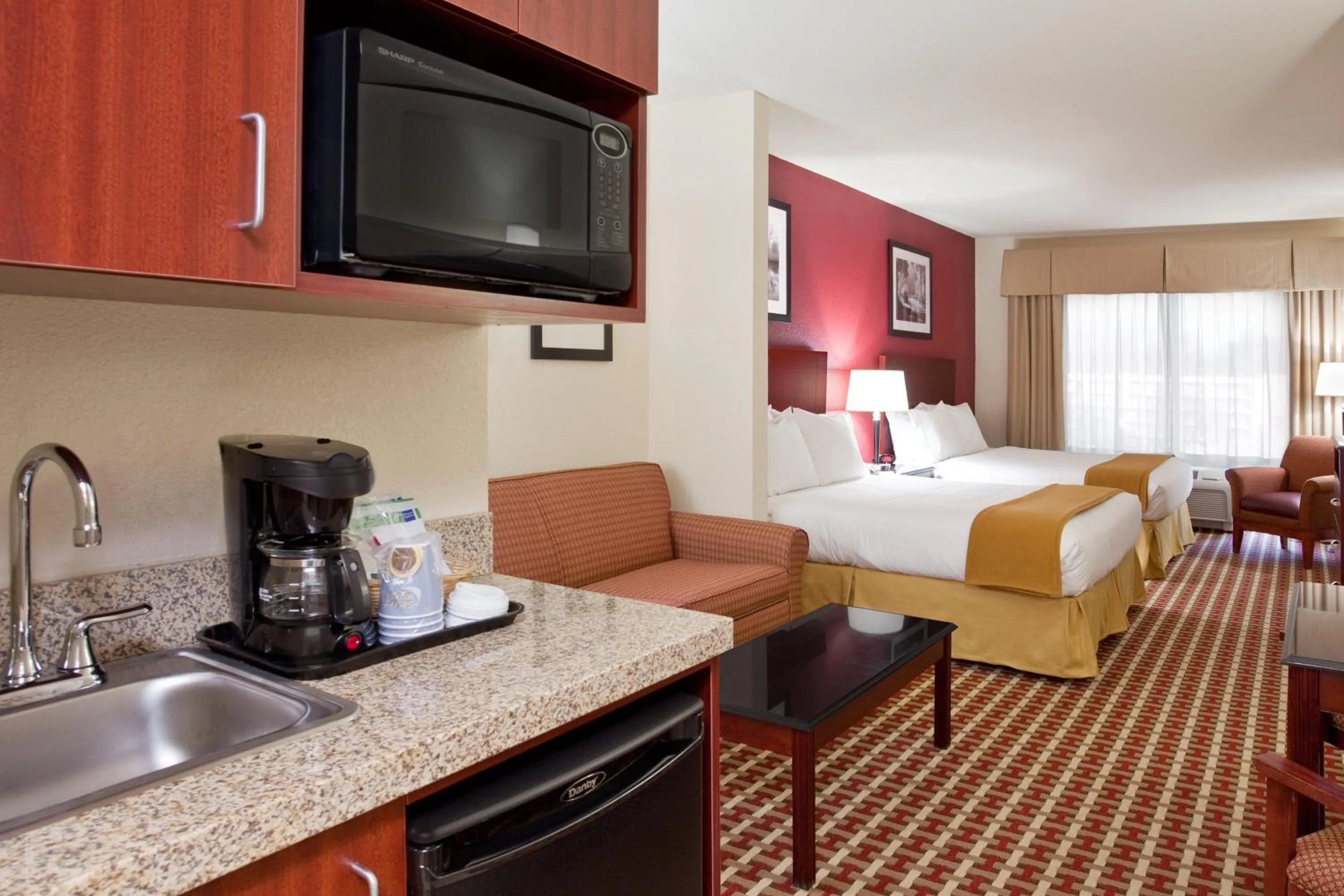 Photo of the whole room, Bed in Holiday Inn Express Hotel & Suites Ohio State University- OSU Medical Center by IHG