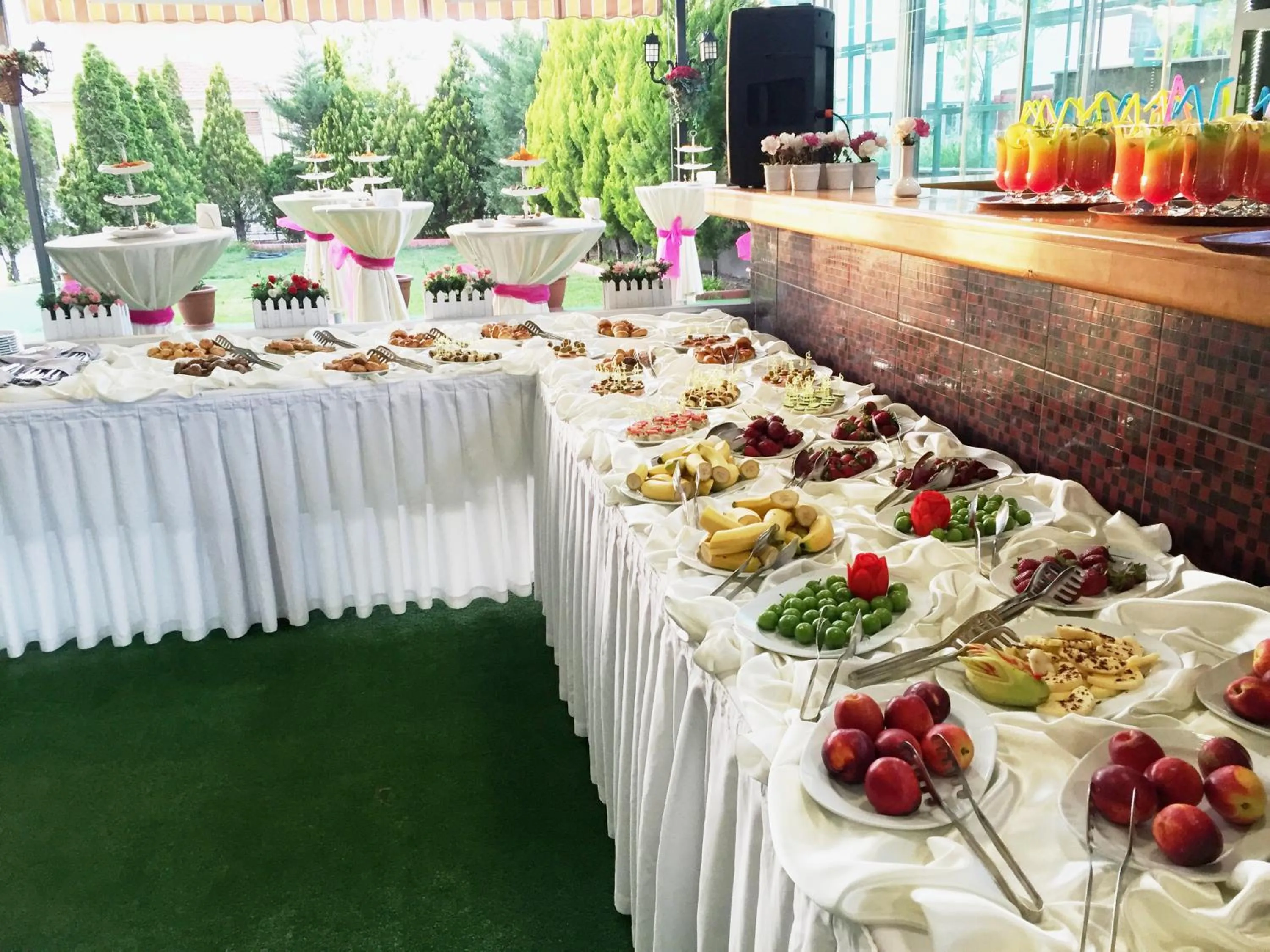 Restaurant/places to eat in Cerkezkoy Business Hotel