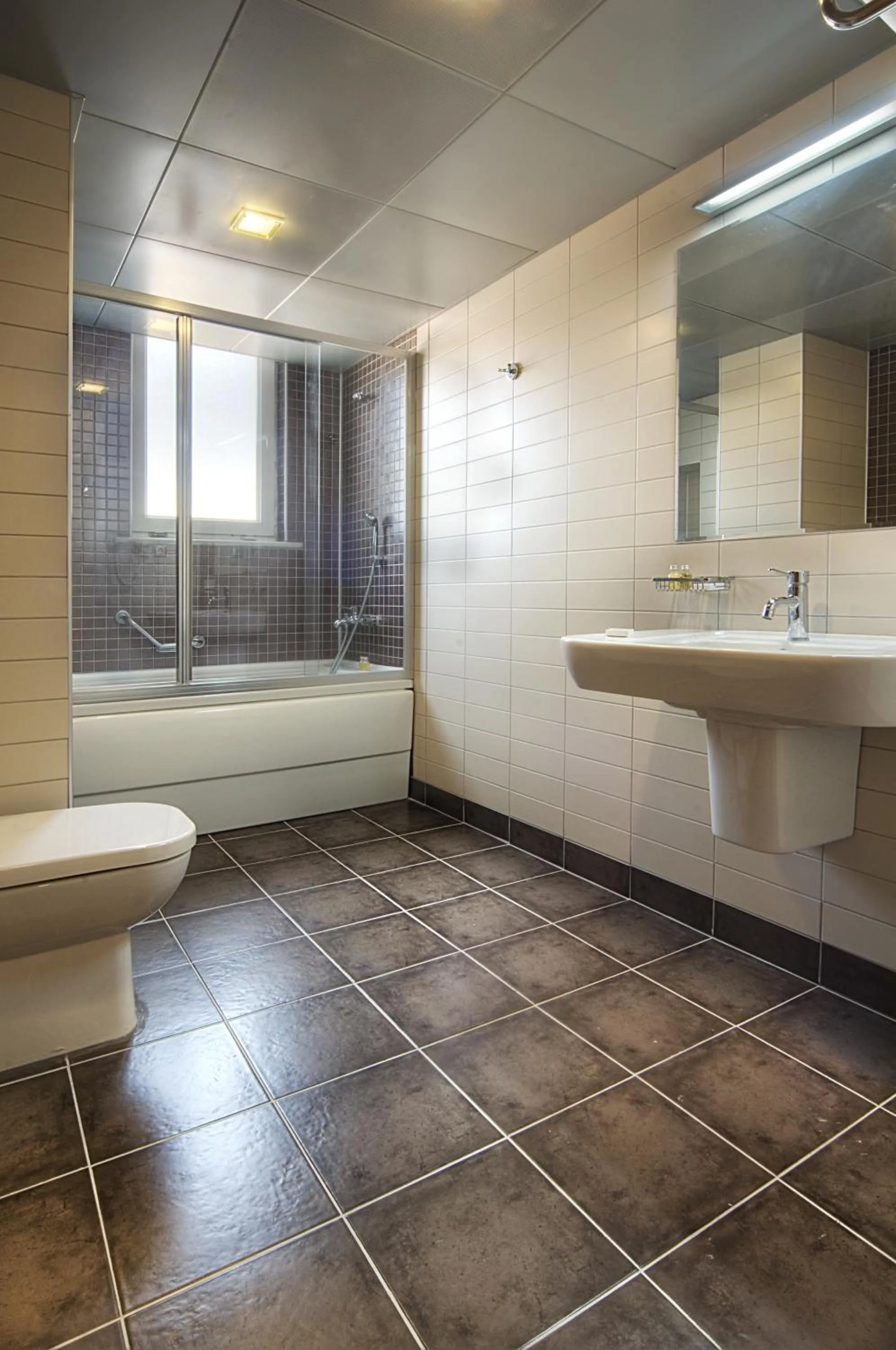 Bathroom in Cerkezkoy Business Hotel