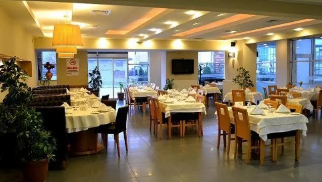 Restaurant/places to eat in Cerkezkoy Business Hotel