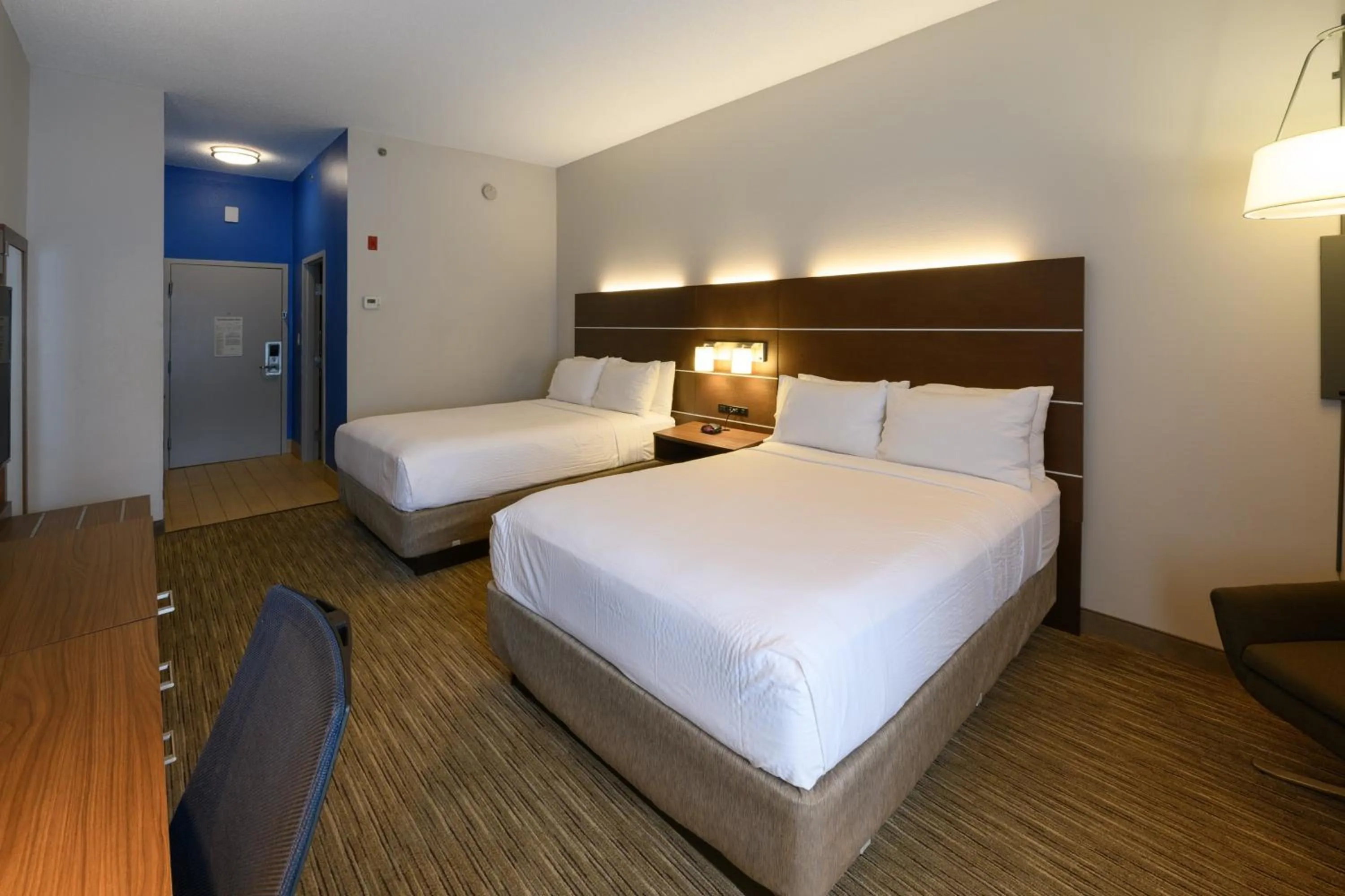 Photo of the whole room, Bed in Holiday Inn Express Hotel & Suites Blythewood by IHG