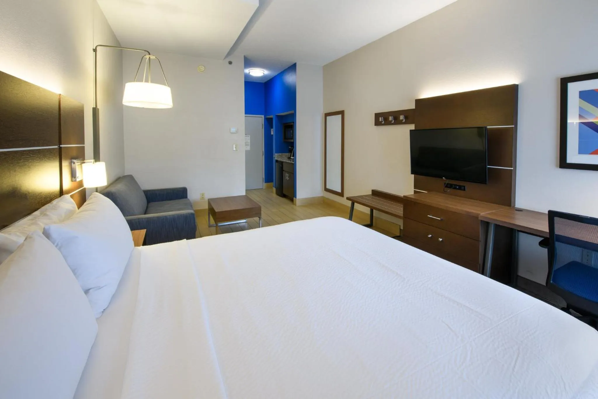 Photo of the whole room, Bed in Holiday Inn Express Hotel & Suites Blythewood by IHG