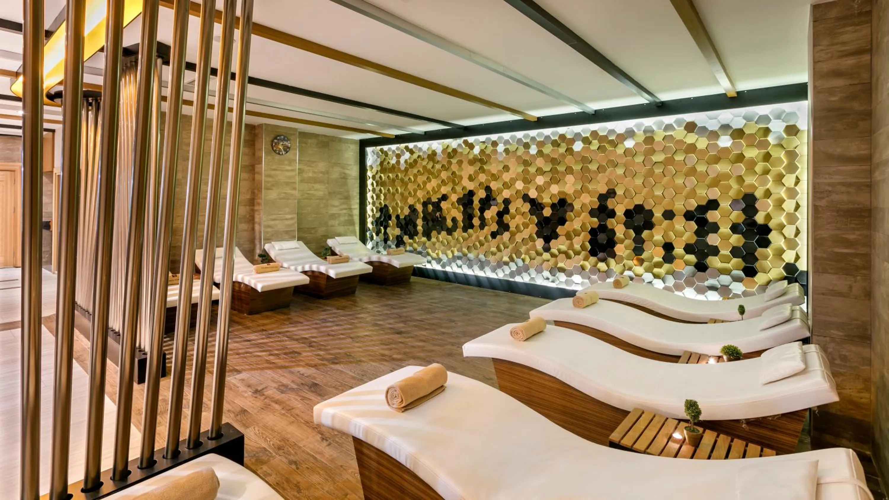 Spa and wellness centre/facilities in B Business Hotel & Spa