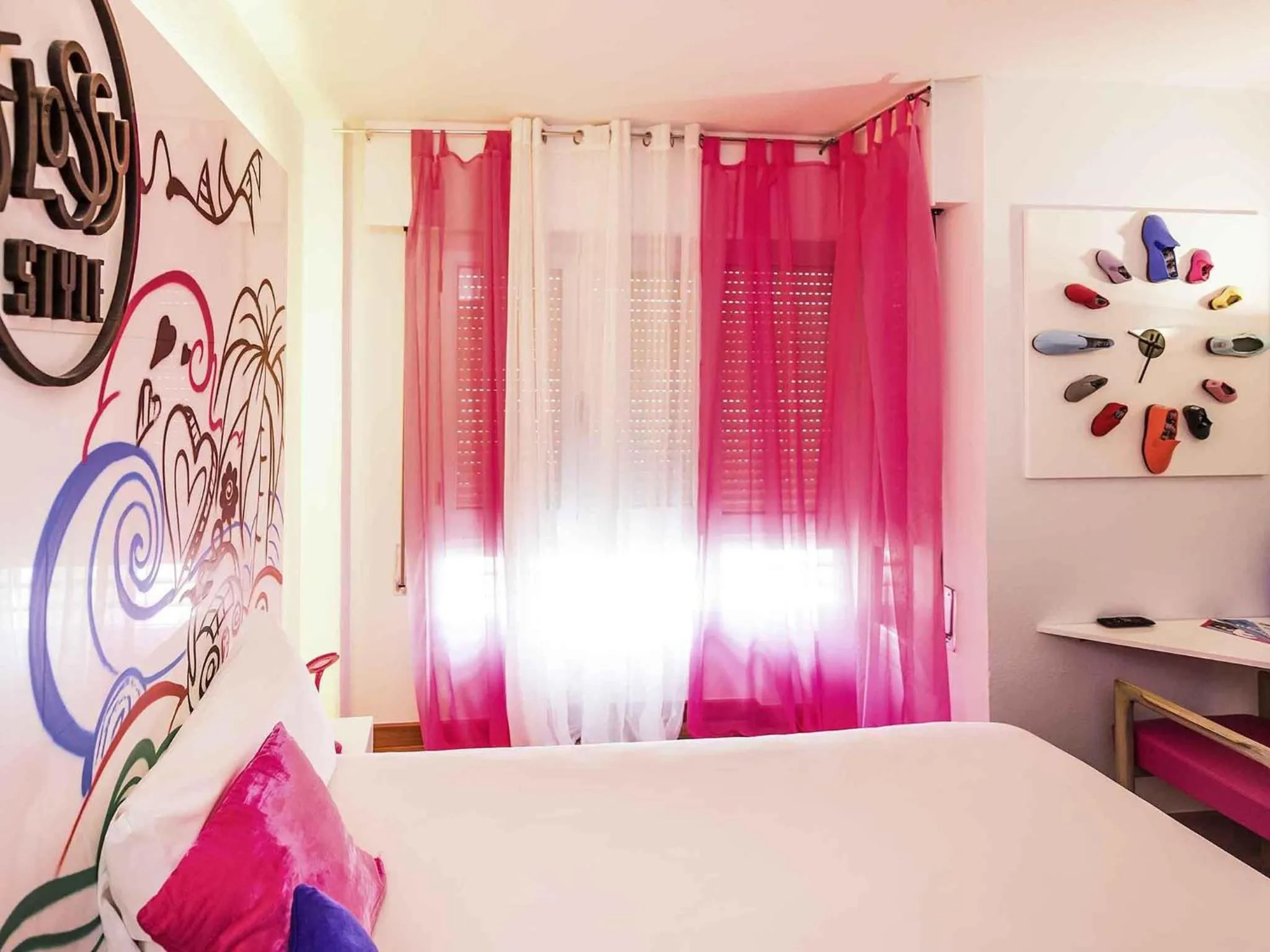 Bedroom, Bed in Hotel Ibis Styles La Rioja Arnedo