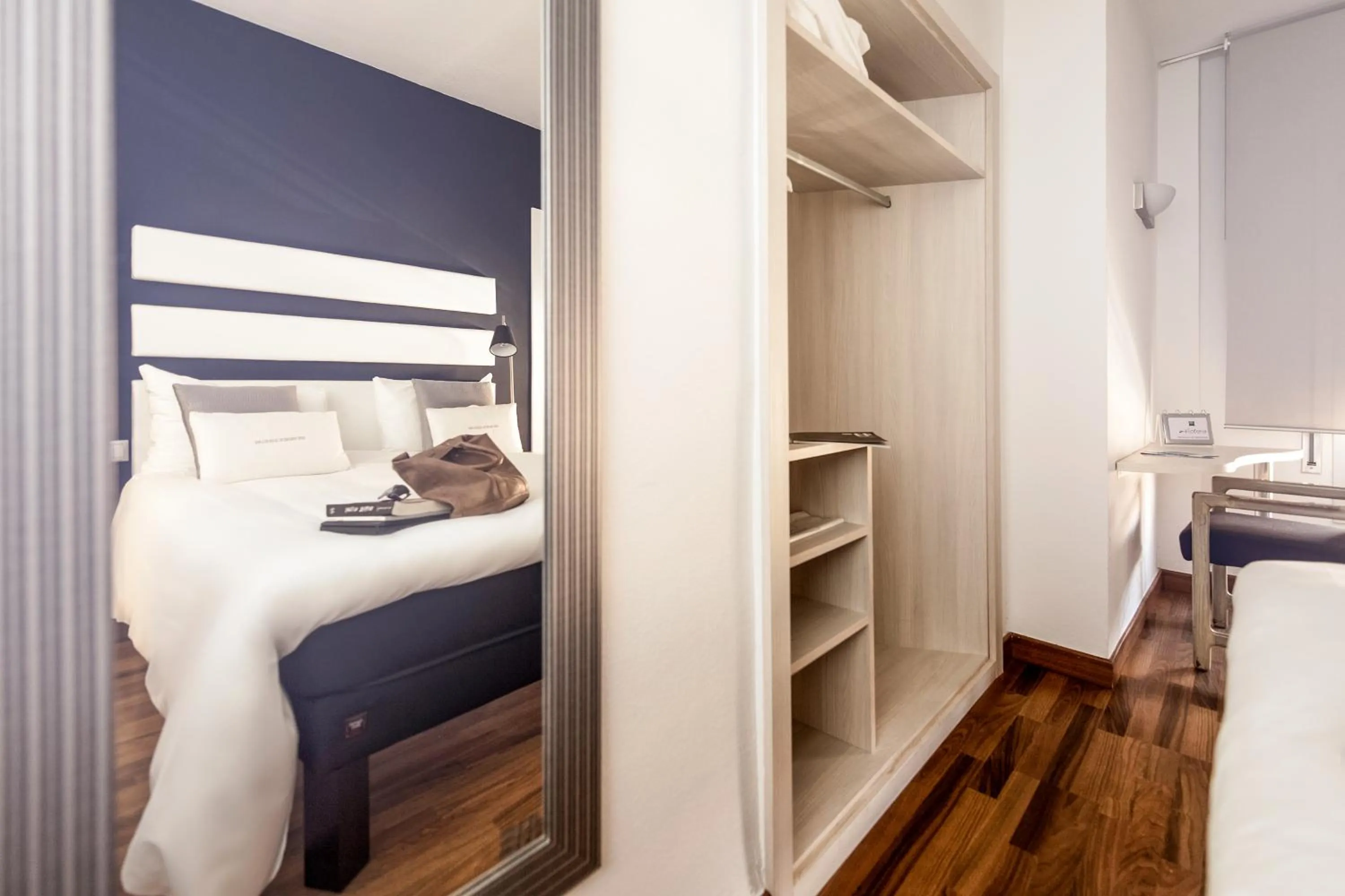 Bedroom, Bed in Hotel Ibis Styles La Rioja Arnedo