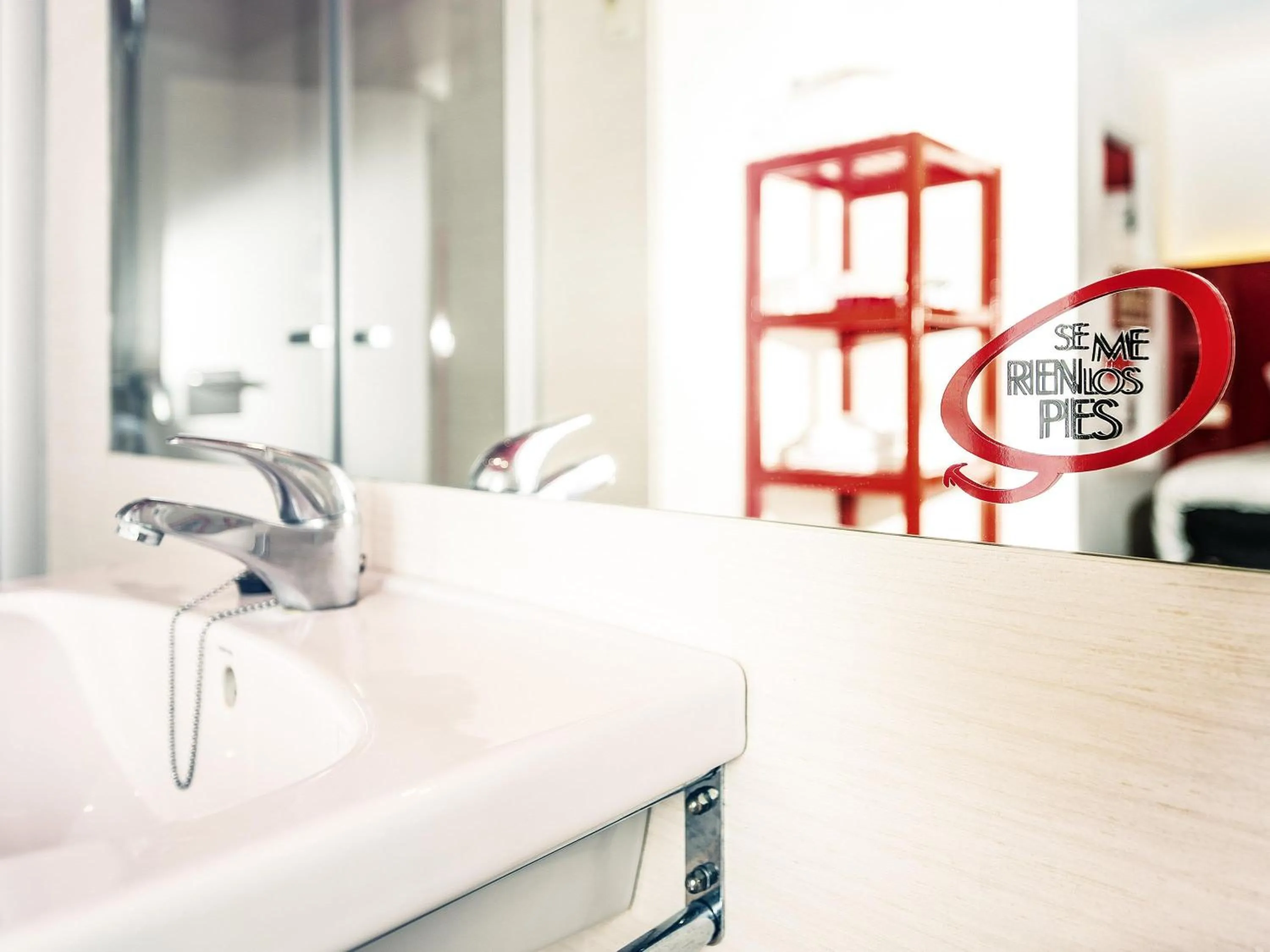 Bedroom in Hotel Ibis Styles La Rioja Arnedo