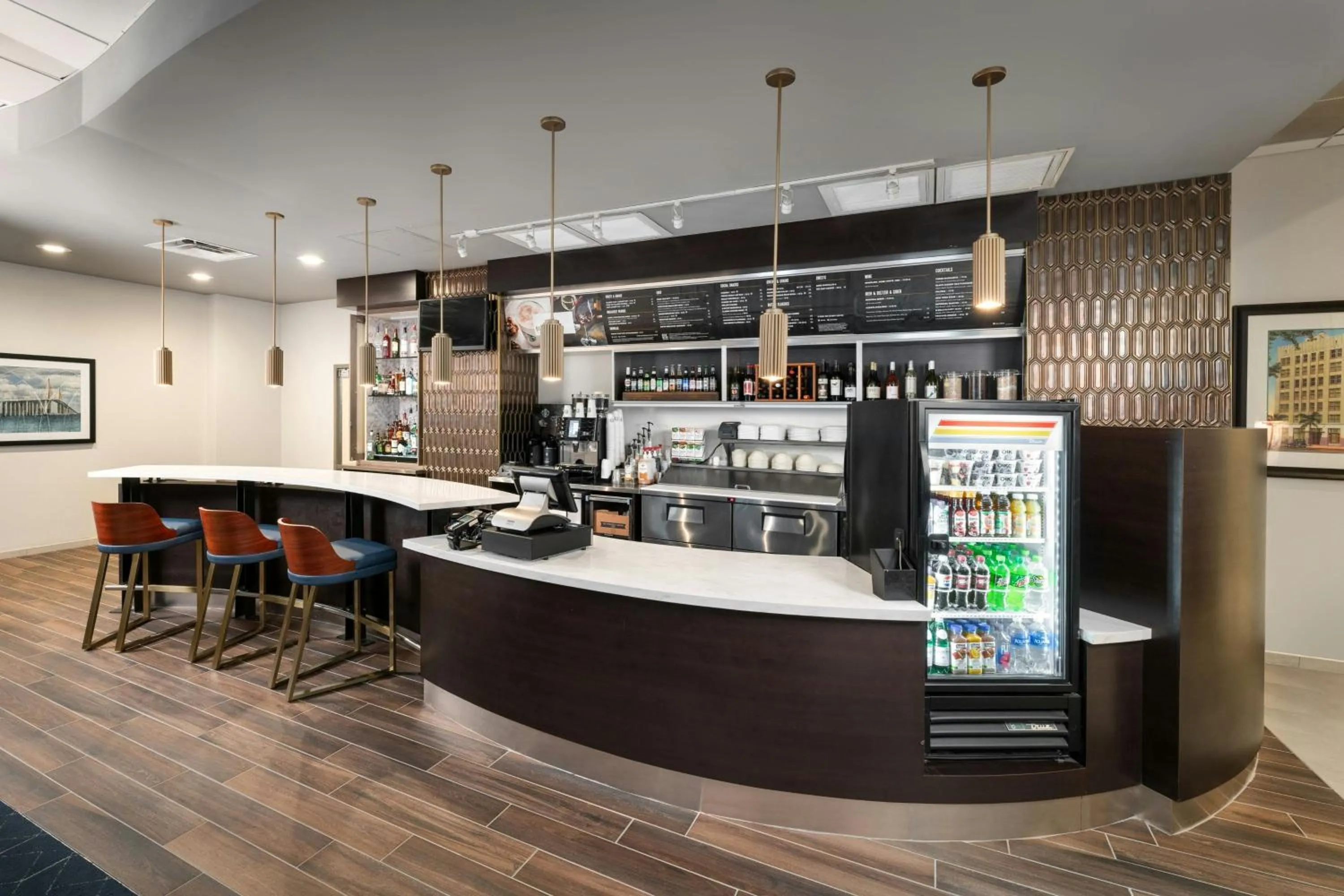 Restaurant/places to eat in Courtyard by Marriott St. Petersburg Downtown