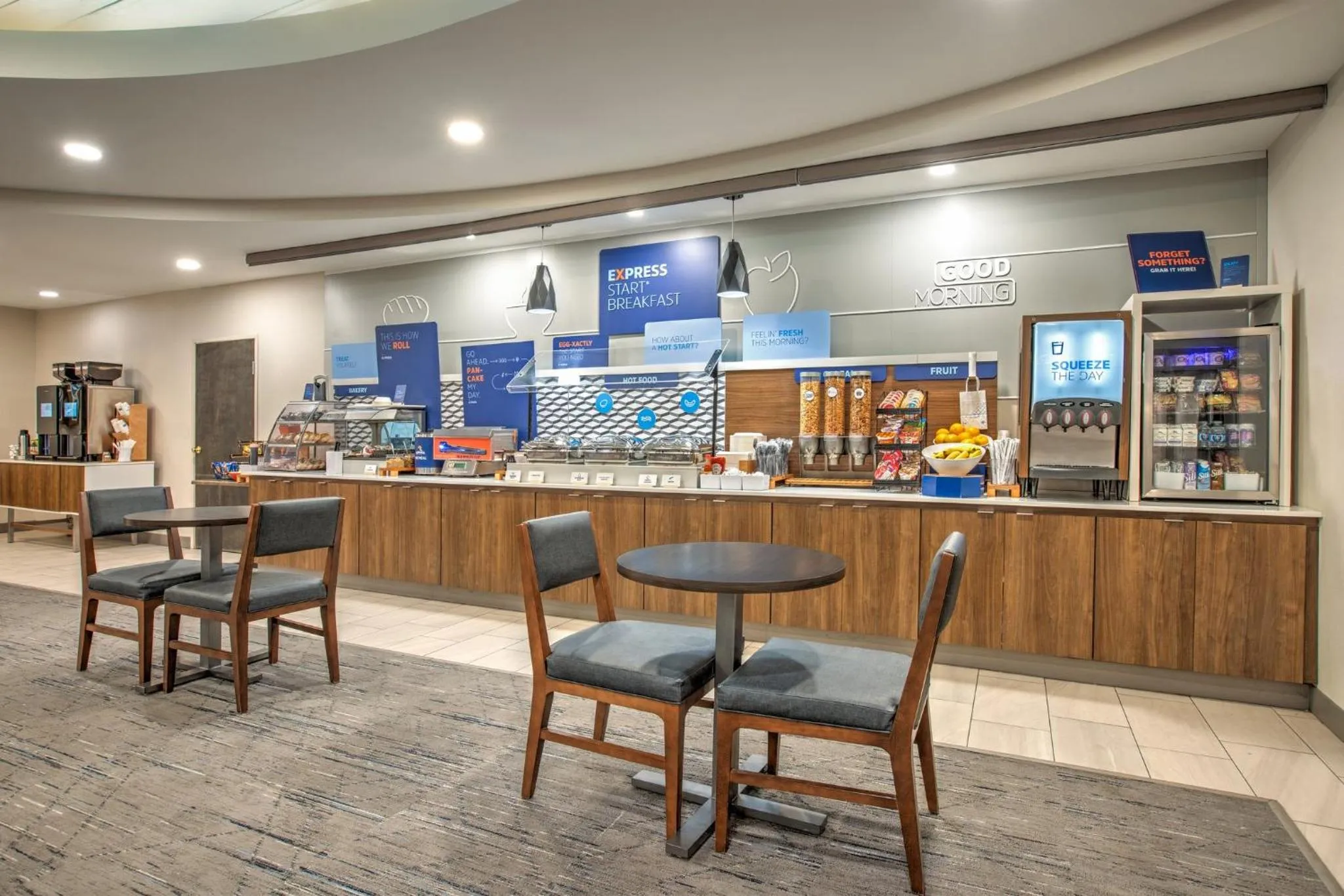 Breakfast in Holiday Inn Express & Suites Zanesville North by IHG